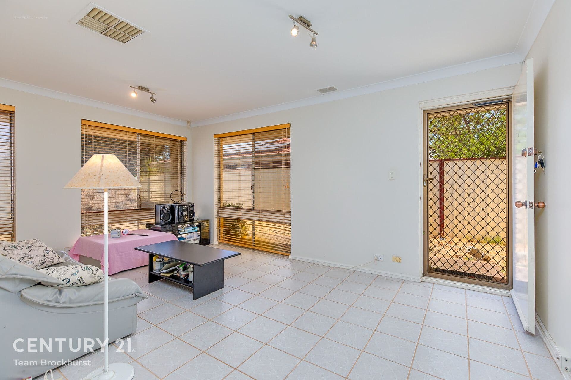 7/10 Warton Rd, Huntingdale, WA, 6110, Thornlie - Thumbnail 2
