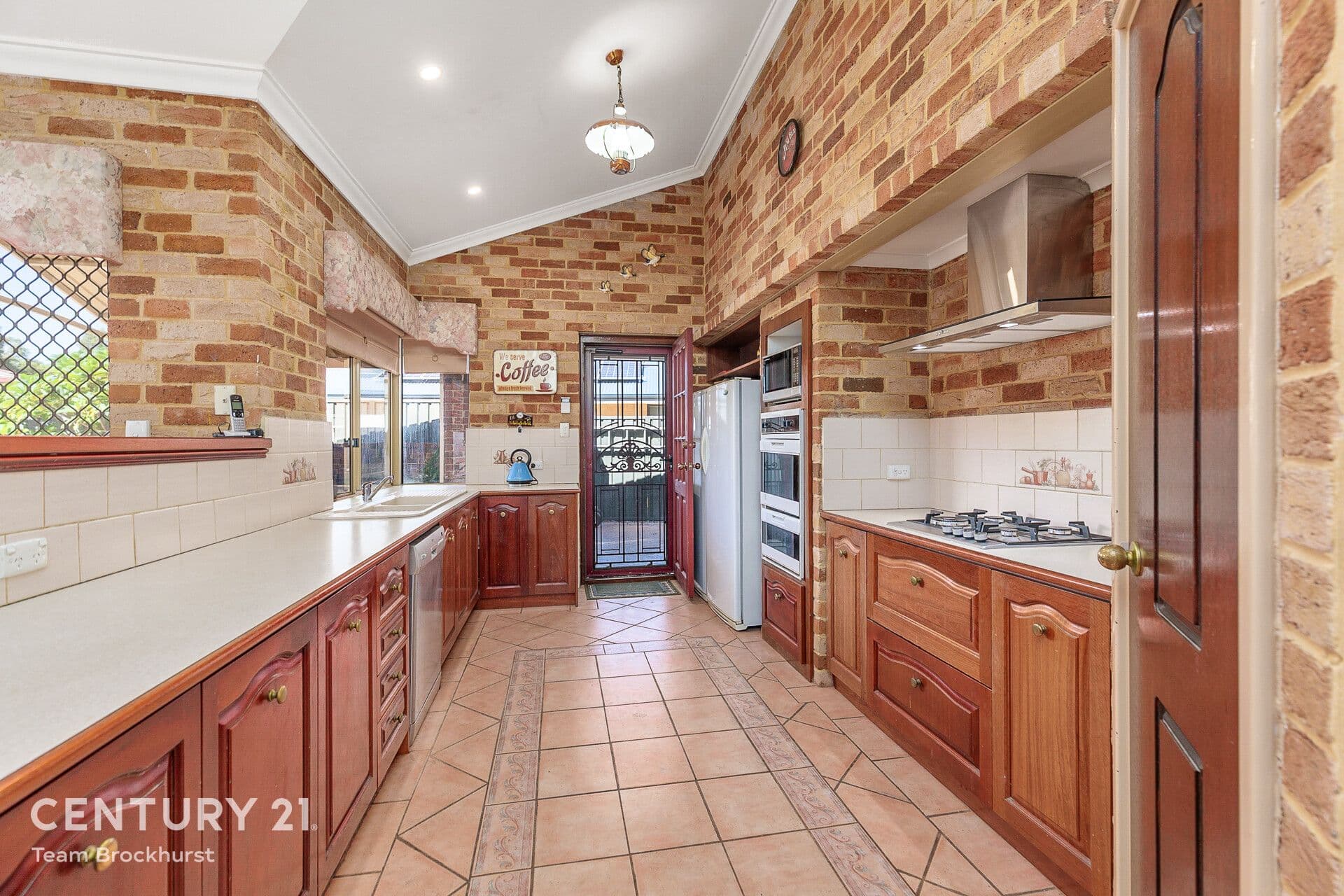7/10 Warton Rd, Huntingdale, WA, 6110, Huntingdale - Thumbnail 2