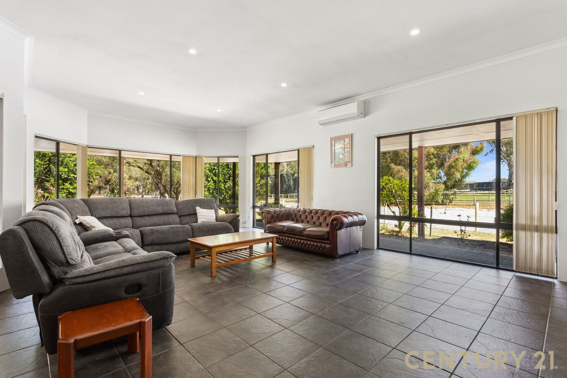 7/10 Warton Rd, Huntingdale, WA, 6110, Oakford - Thumbnail 2