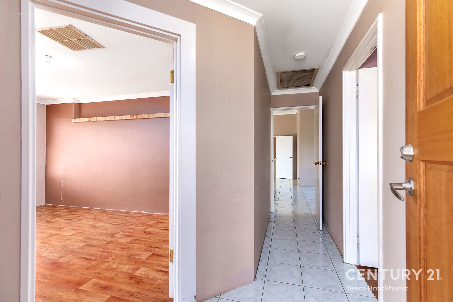 7 Tindarra Close, Kenwick, WA, 6107, Kenwick - Thumbnail 6