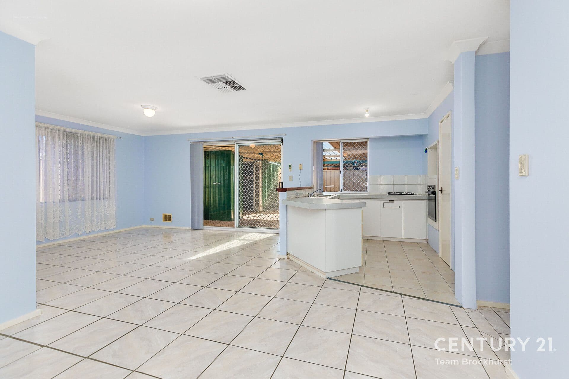 7/10 Warton Rd, Huntingdale, WA, 6110, Huntingdale - Thumbnail 2