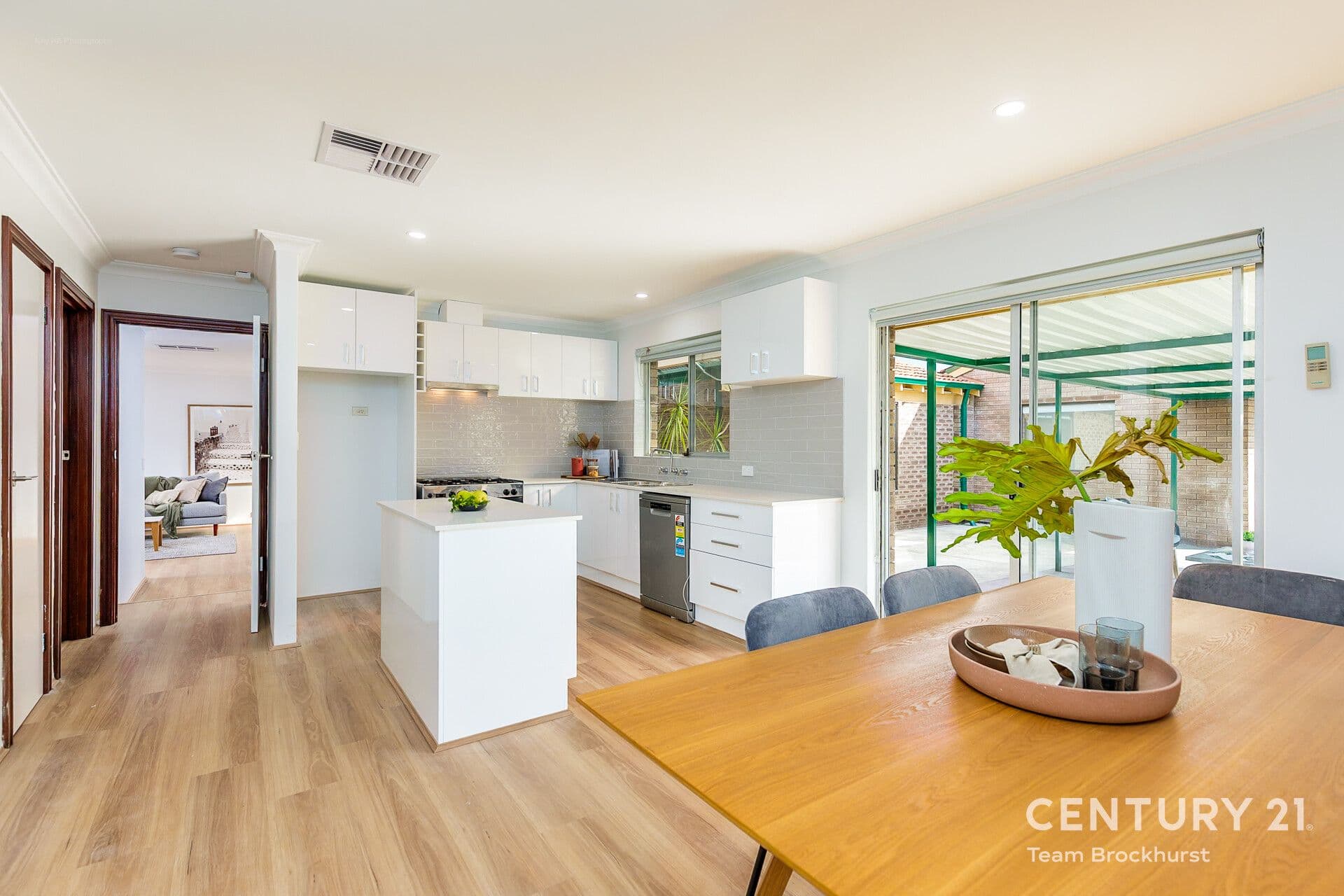 7/10 Warton Rd, Huntingdale, WA, 6110, Huntingdale - Image 1