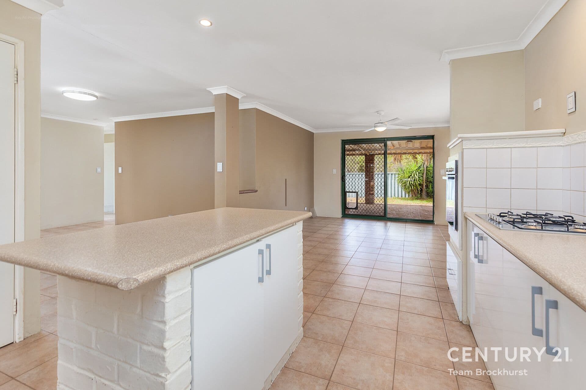 7/10 Warton Rd, Huntingdale, WA, 6110, Huntingdale - Thumbnail 2