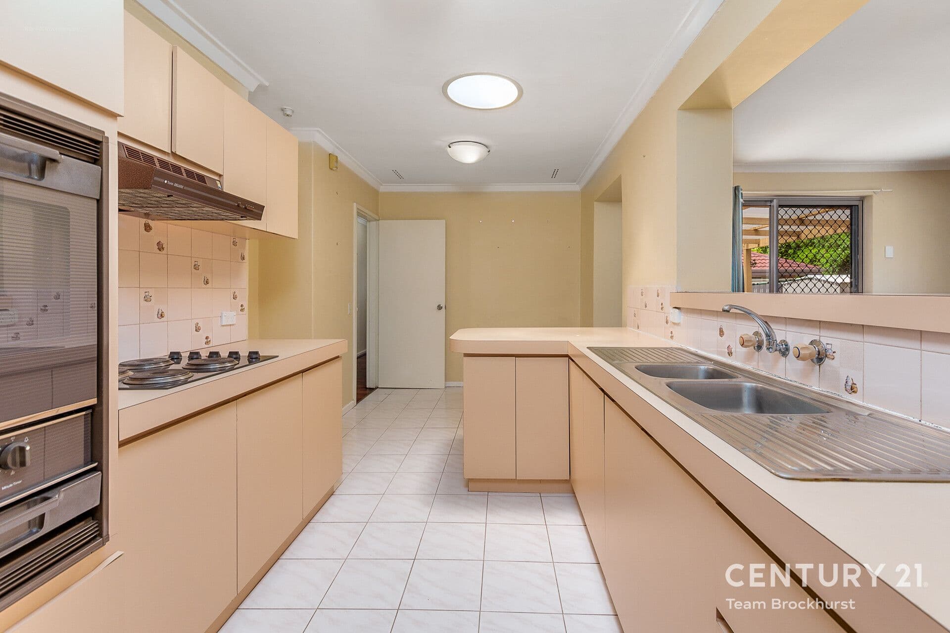 7/10 Warton Rd, Huntingdale, WA, 6110, High Wycombe - Thumbnail 3