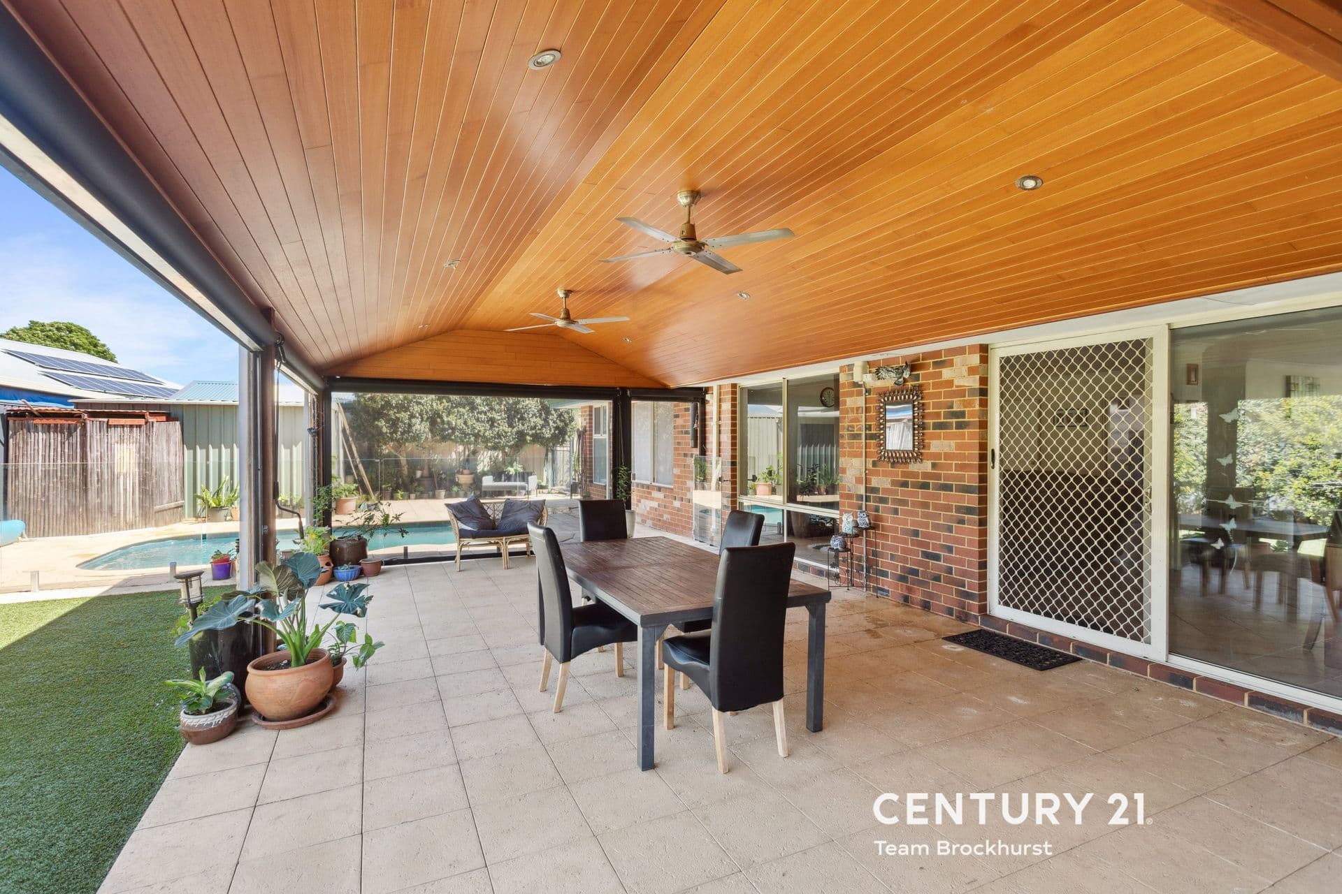 7/10 Warton Rd, Huntingdale, WA, 6110, High Wycombe - Image 1