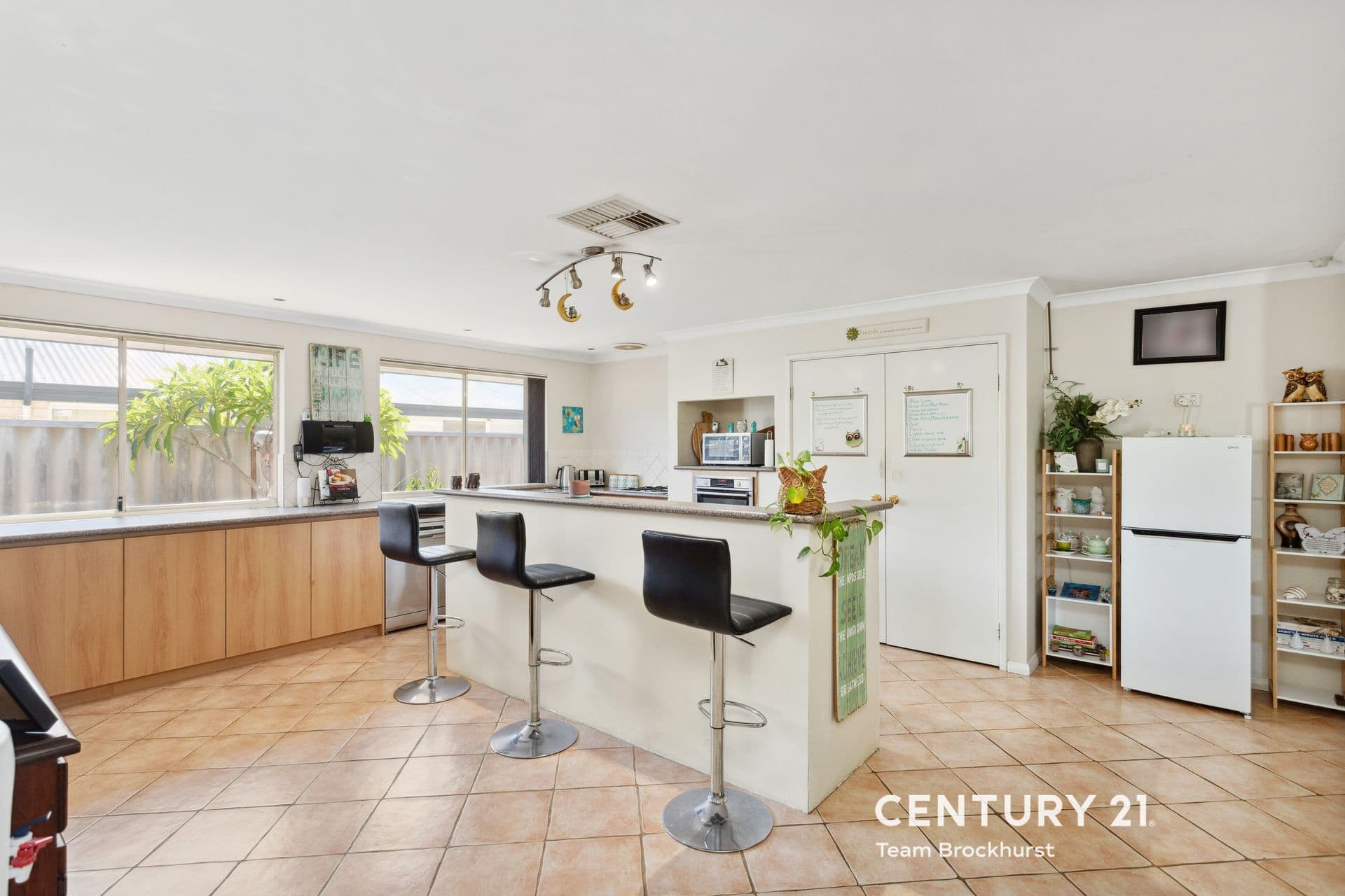7/10 Warton Rd, Huntingdale, WA, 6110, High Wycombe - Thumbnail 4