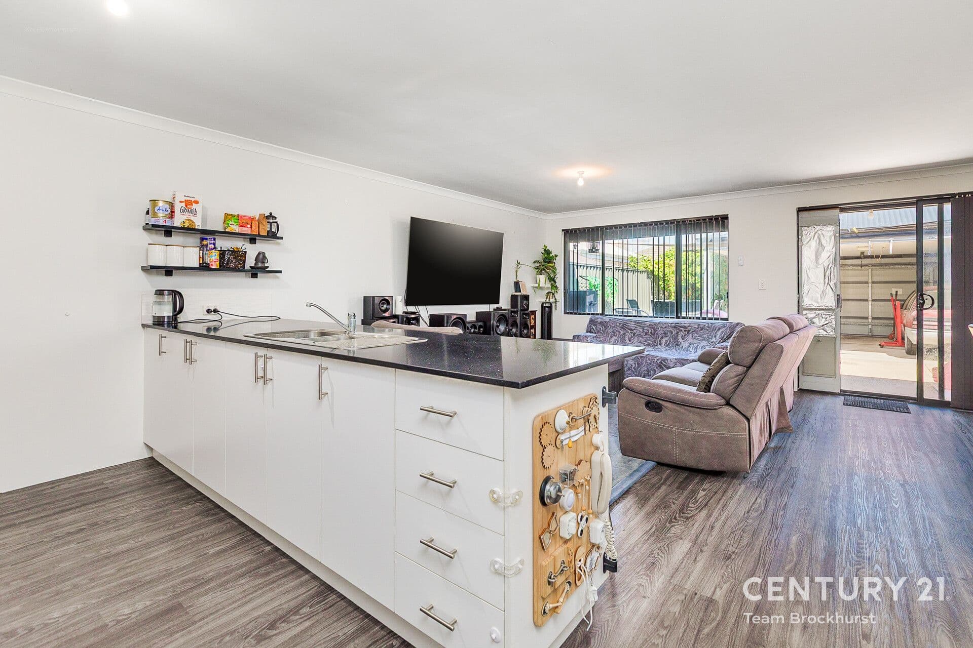 7/10 Warton Rd, Huntingdale, WA, 6110, South Morang - Thumbnail 2