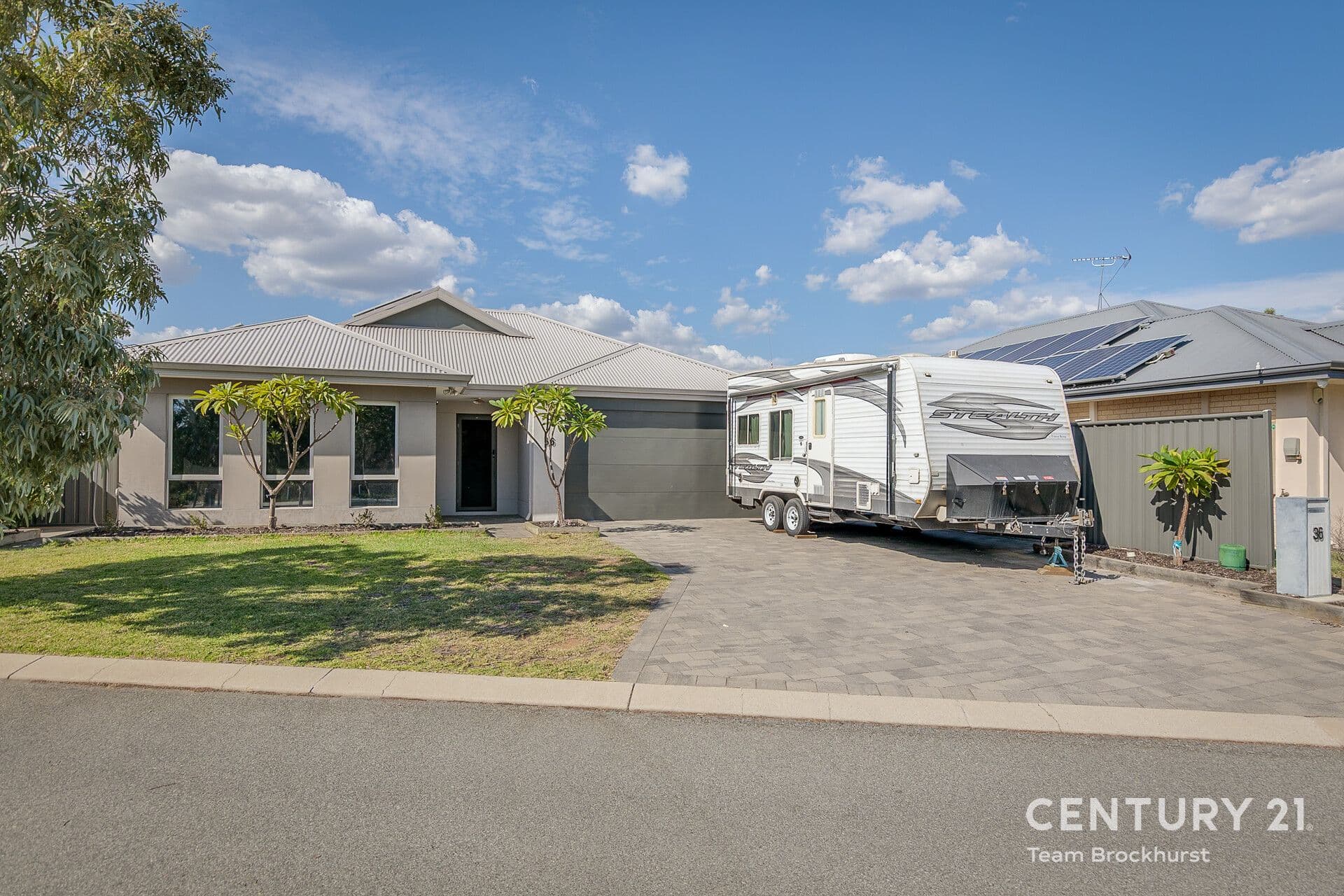 7/10 Warton Rd, Huntingdale, WA, 6110, Hilbert - Image 1