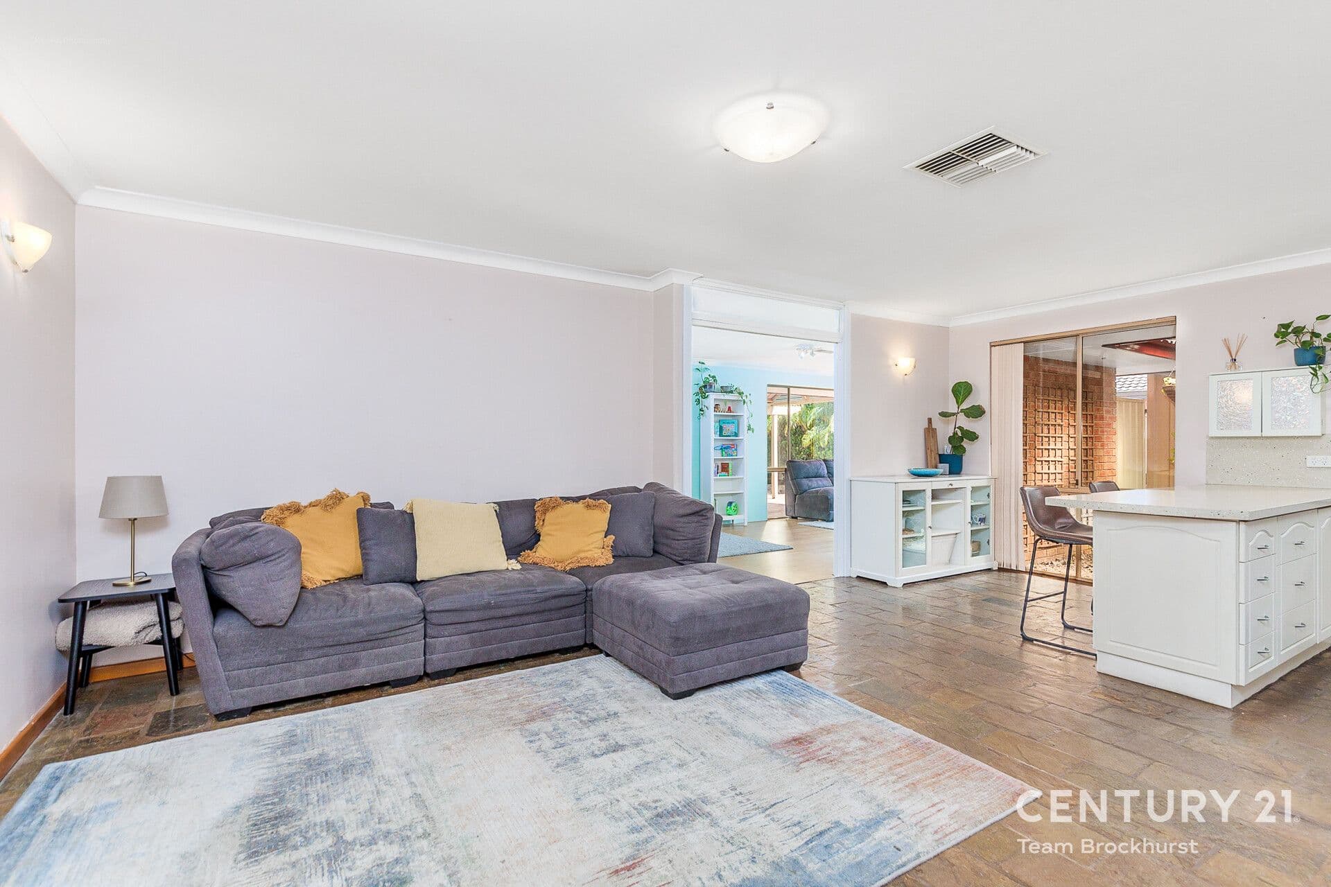 7/10 Warton Rd, Huntingdale, WA, 6110, Huntingdale - Thumbnail 3