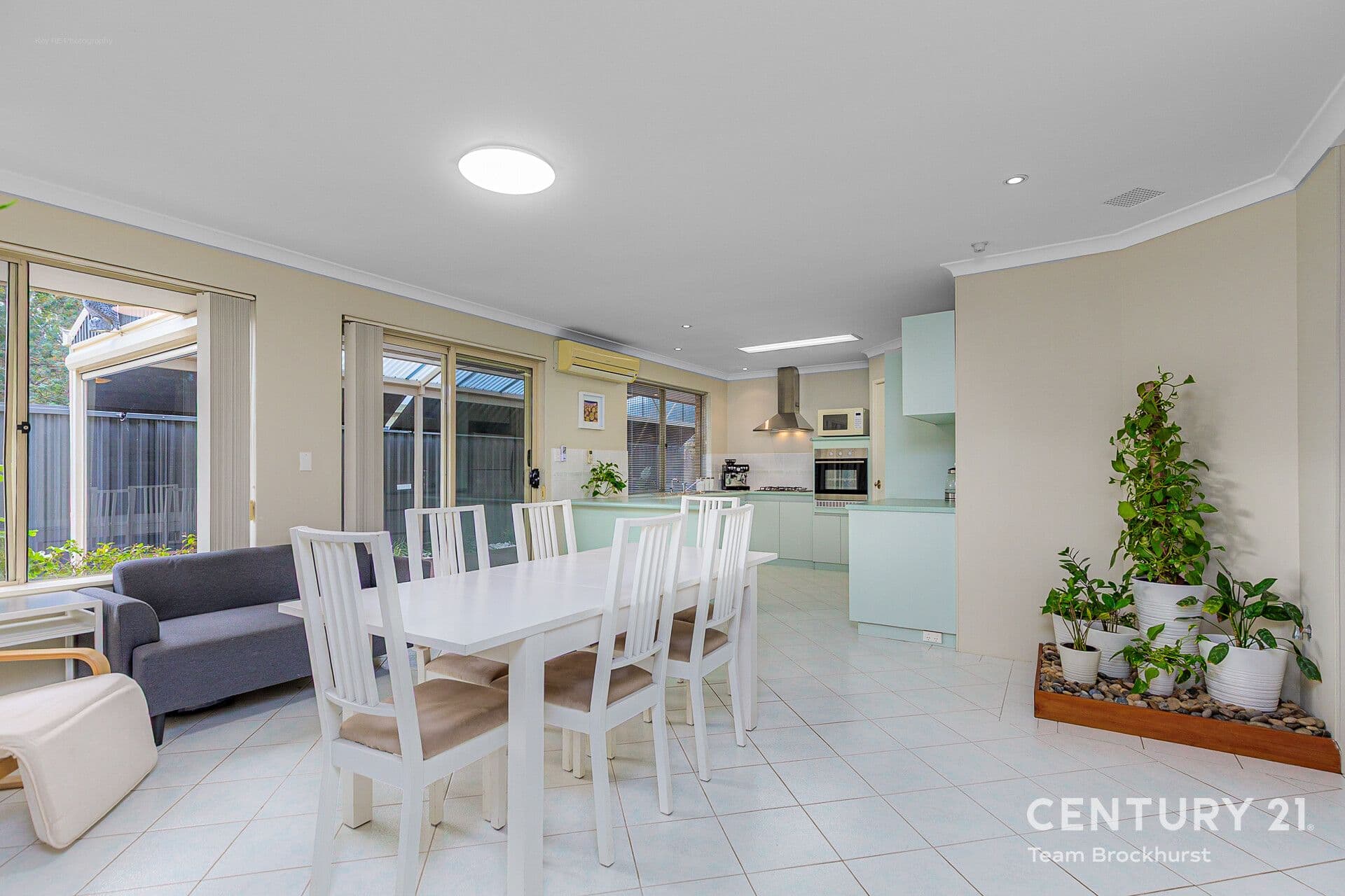 7/10 Warton Rd, Huntingdale, WA, 6110, Alfred Cove - Image 1