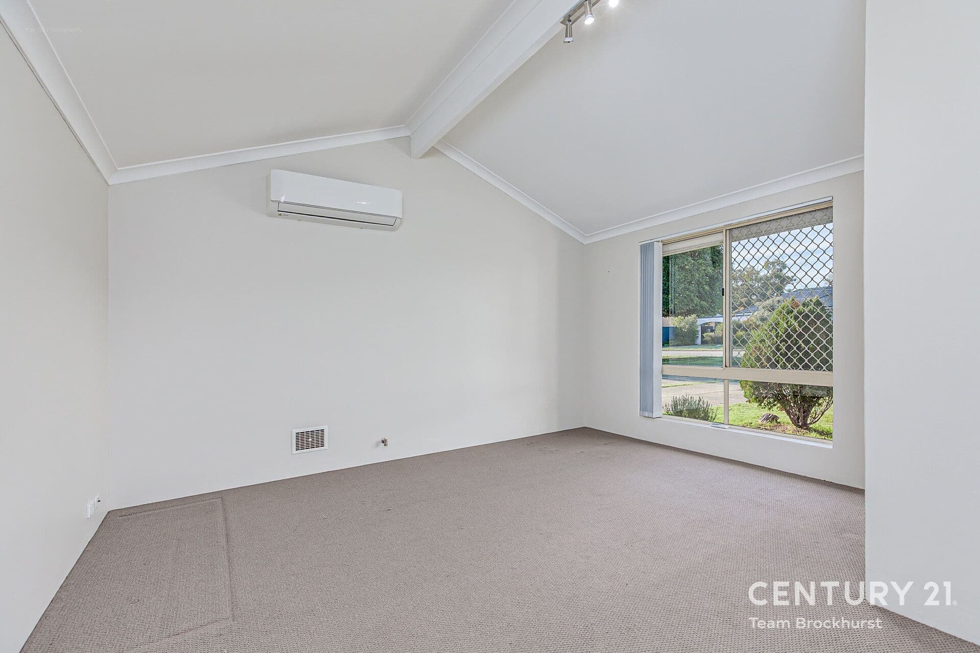 7/10 Warton Rd, Huntingdale, WA, 6110, Thornlie - Thumbnail 2