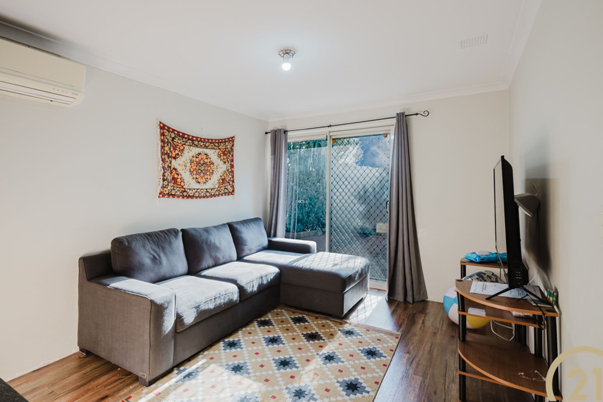 6/21 Hogarth Street, Cannington, WA, 6107, Cannington - Thumbnail 2