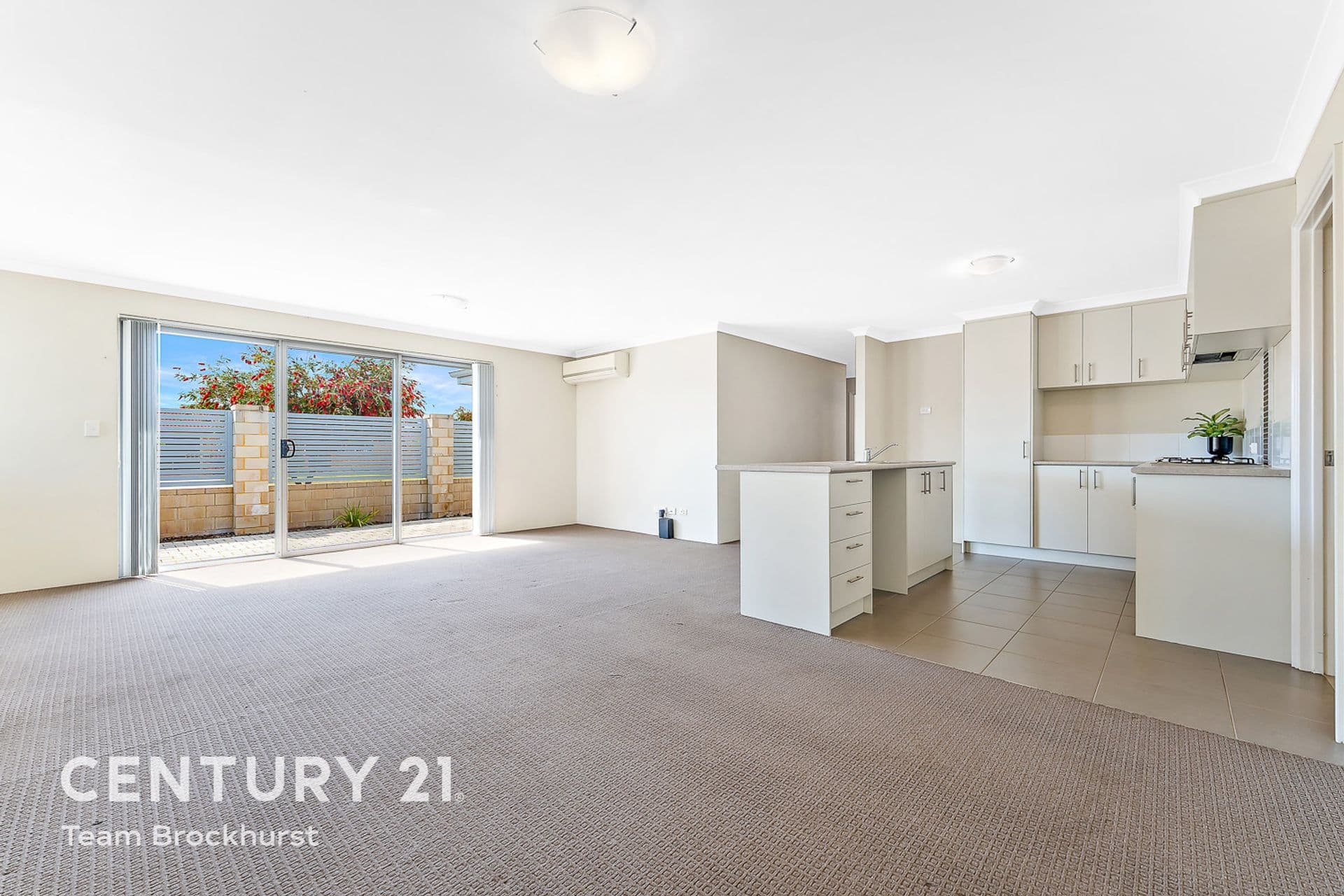 7/10 Warton Rd, Huntingdale, WA, 6110, Huntingdale - Thumbnail 2