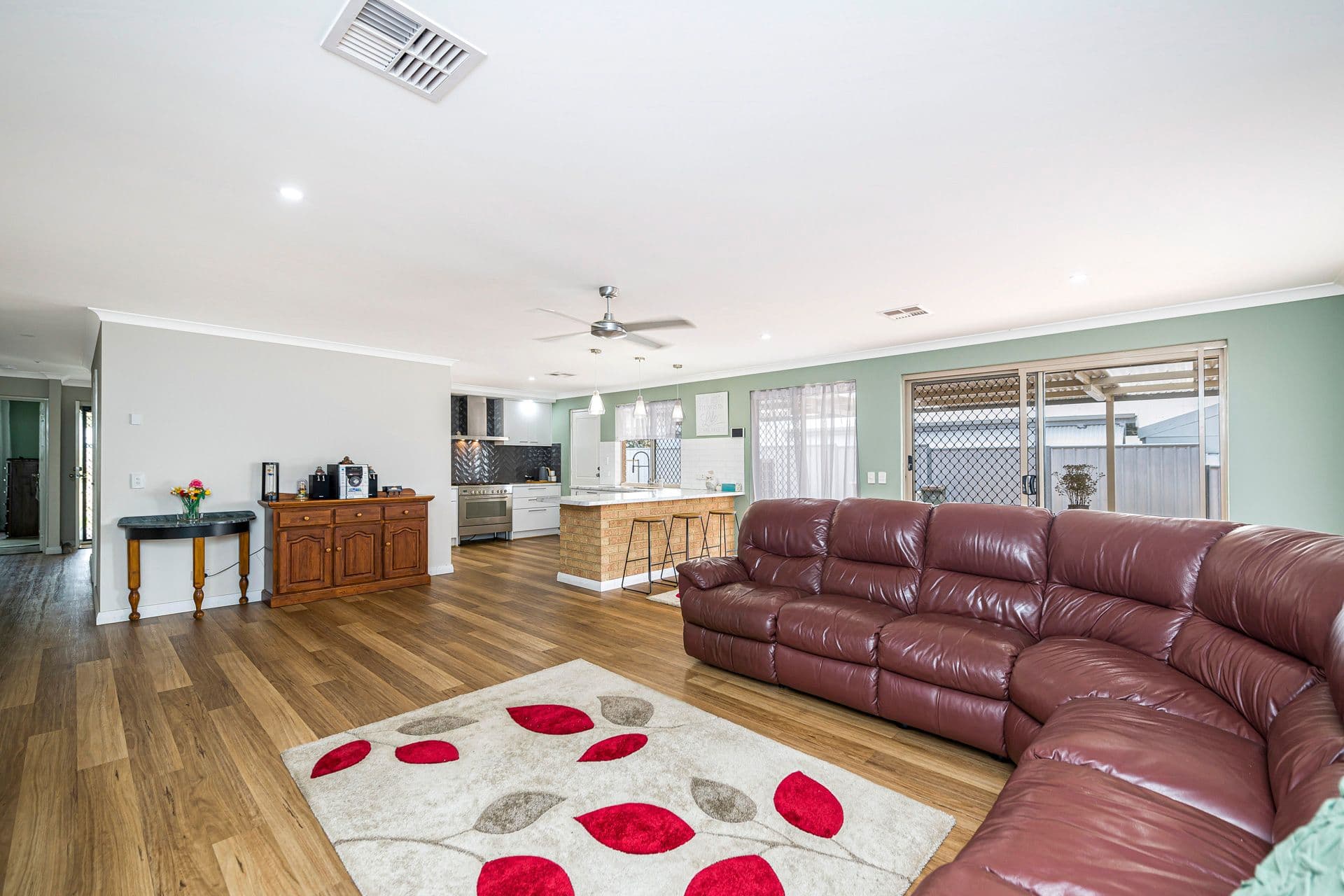7/10 Warton Rd, Huntingdale, WA, 6110, Greenfields - Thumbnail 2