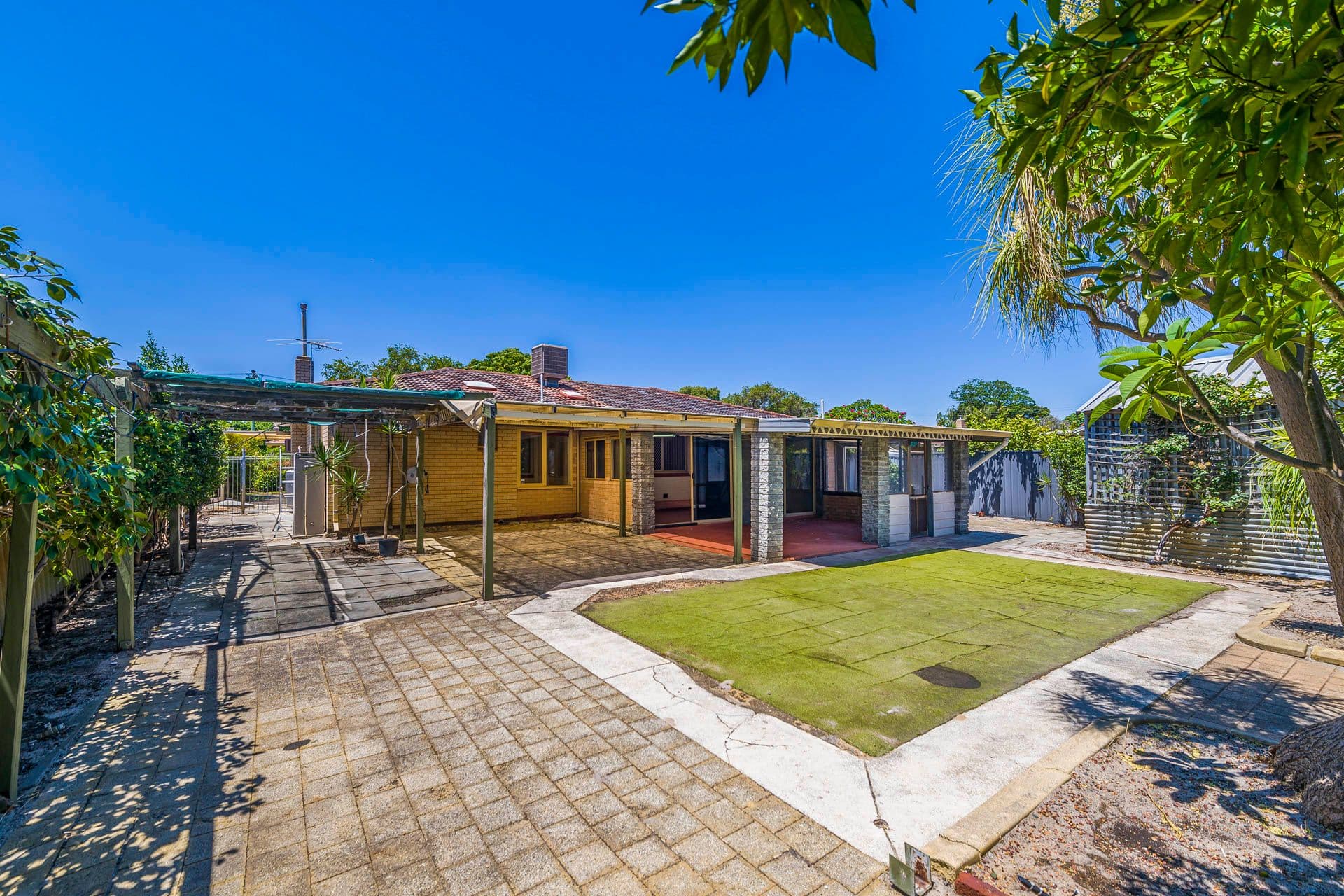 7/10 Warton Rd, Huntingdale, WA, 6110, Cloverdale - Thumbnail 4