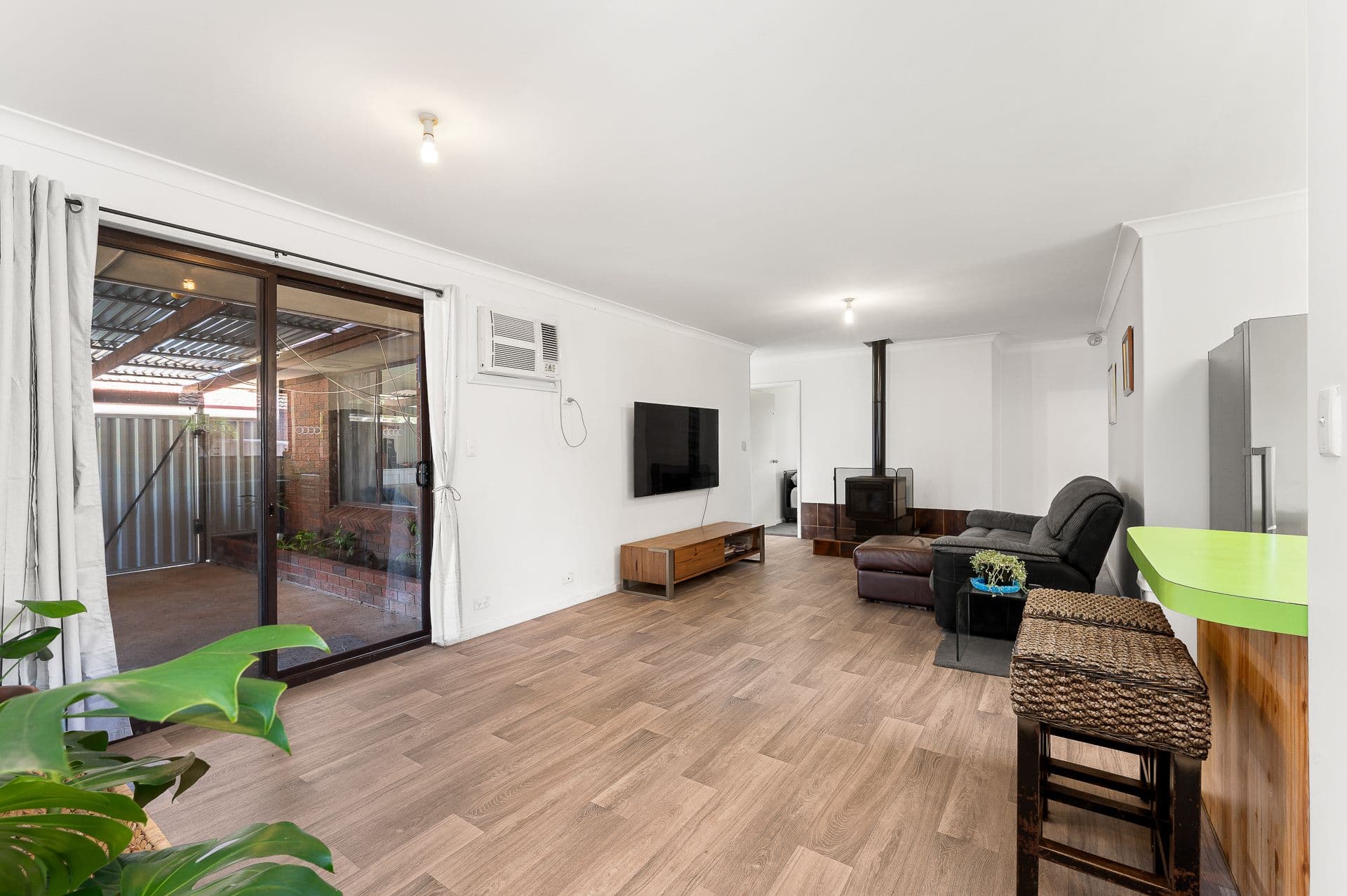 7/10 Warton Rd, Huntingdale, WA, 6110, Boddington - Image 1