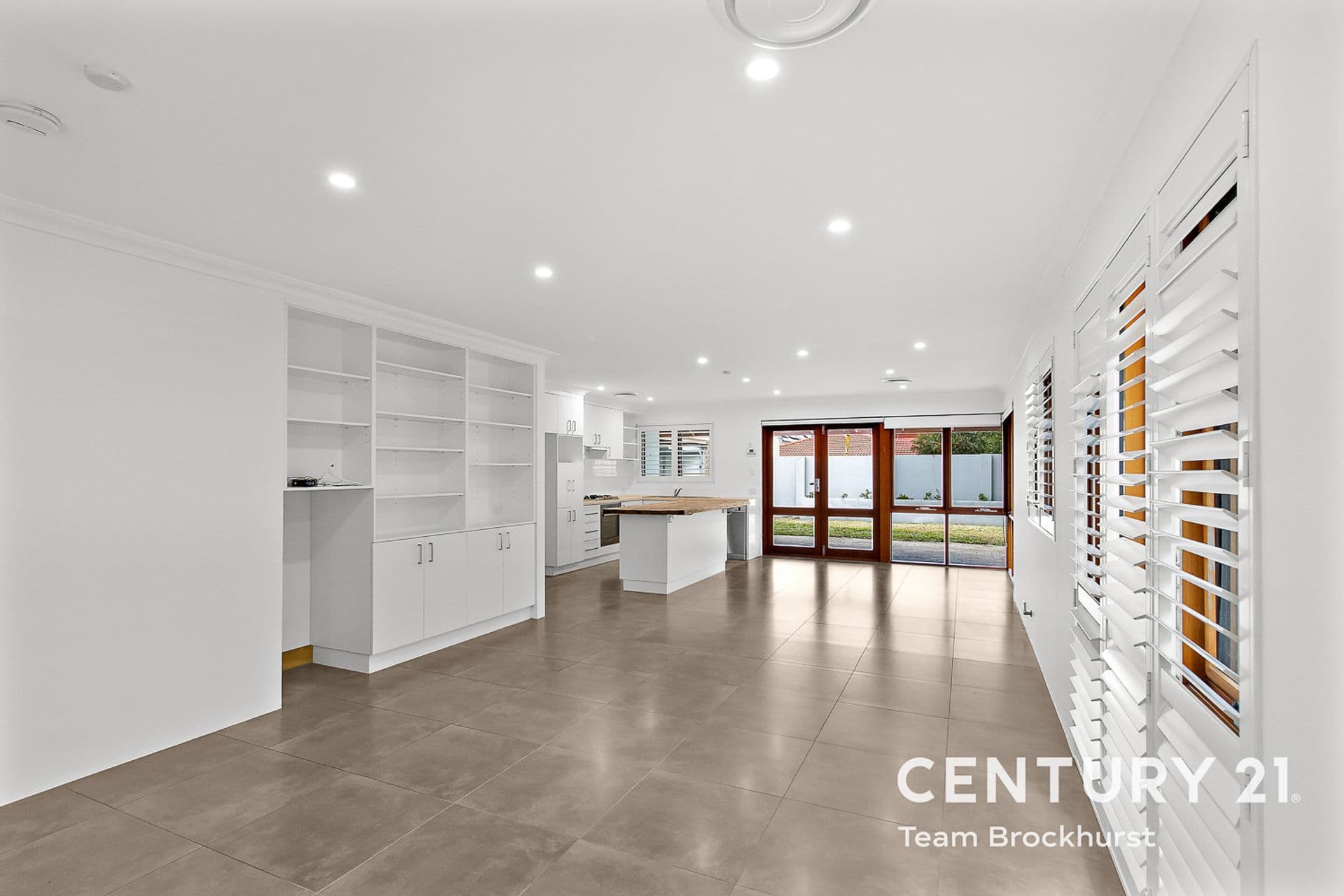 7/10 Warton Rd, Huntingdale, WA, 6110, Mosman Park - Image 1