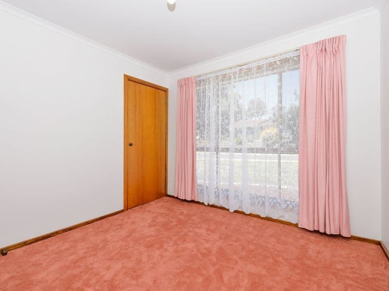 2 Kneebone Street, Bonython ACT 2905, Bonython - Thumbnail 2