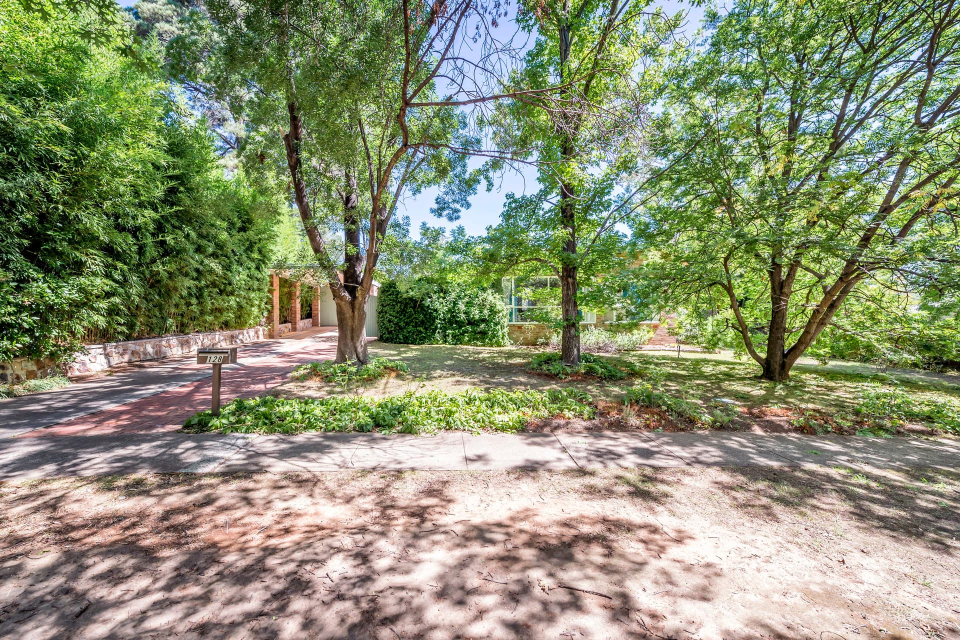128 Schlich Street, Yarralumla ACT 2600, Yarralumla - Thumbnail 2