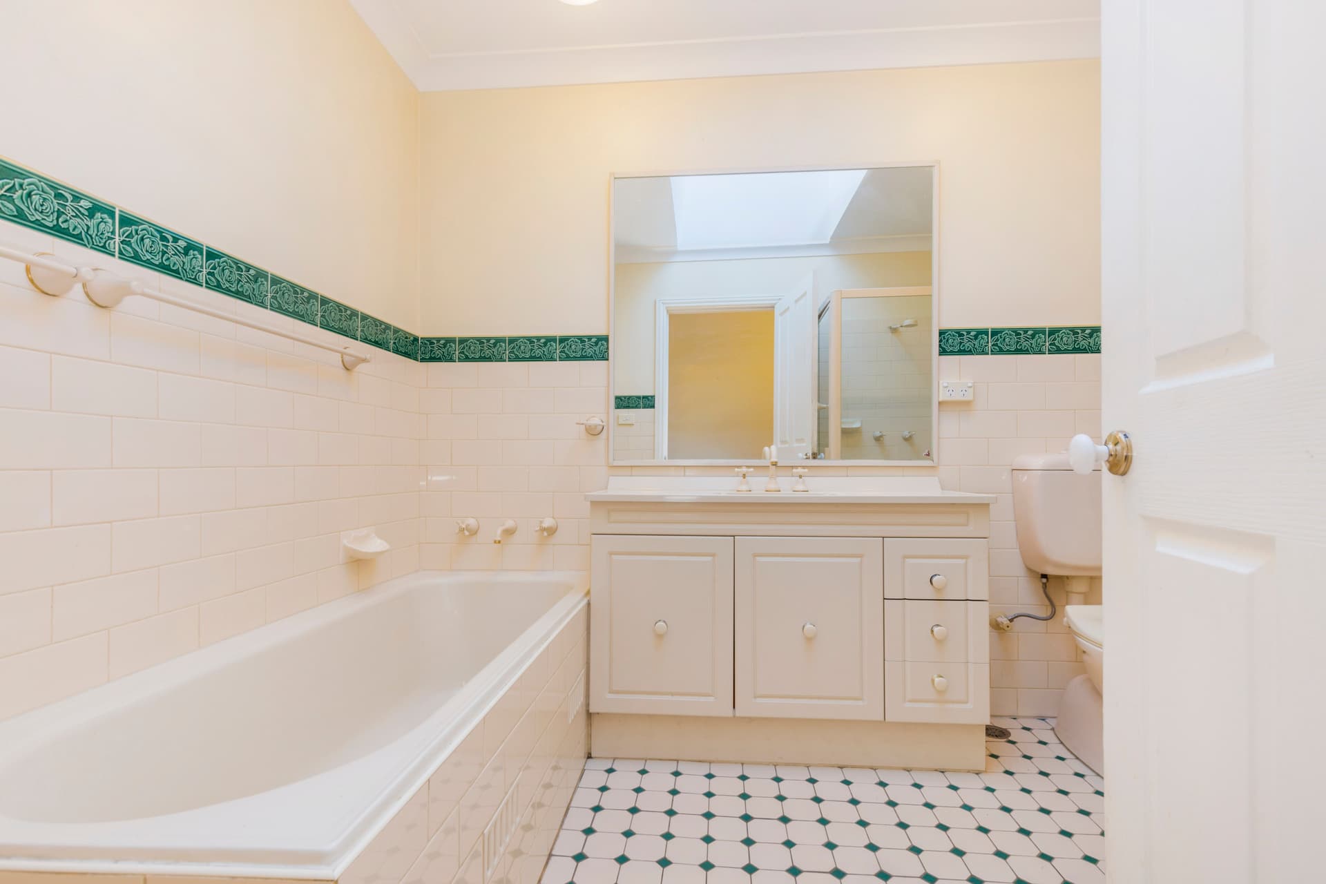 22 Mueller Street, Yarralumla ACT 2600, Yarralumla - Thumbnail 8