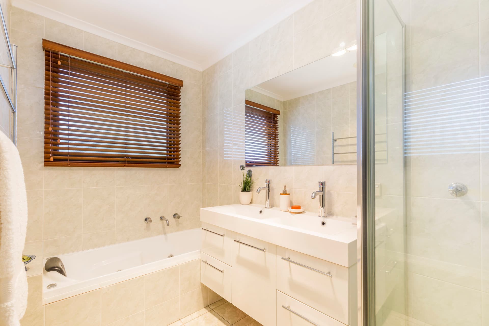 151 Castleton Crescent, Gowrie ACT 2904, Gowrie - Thumbnail 4