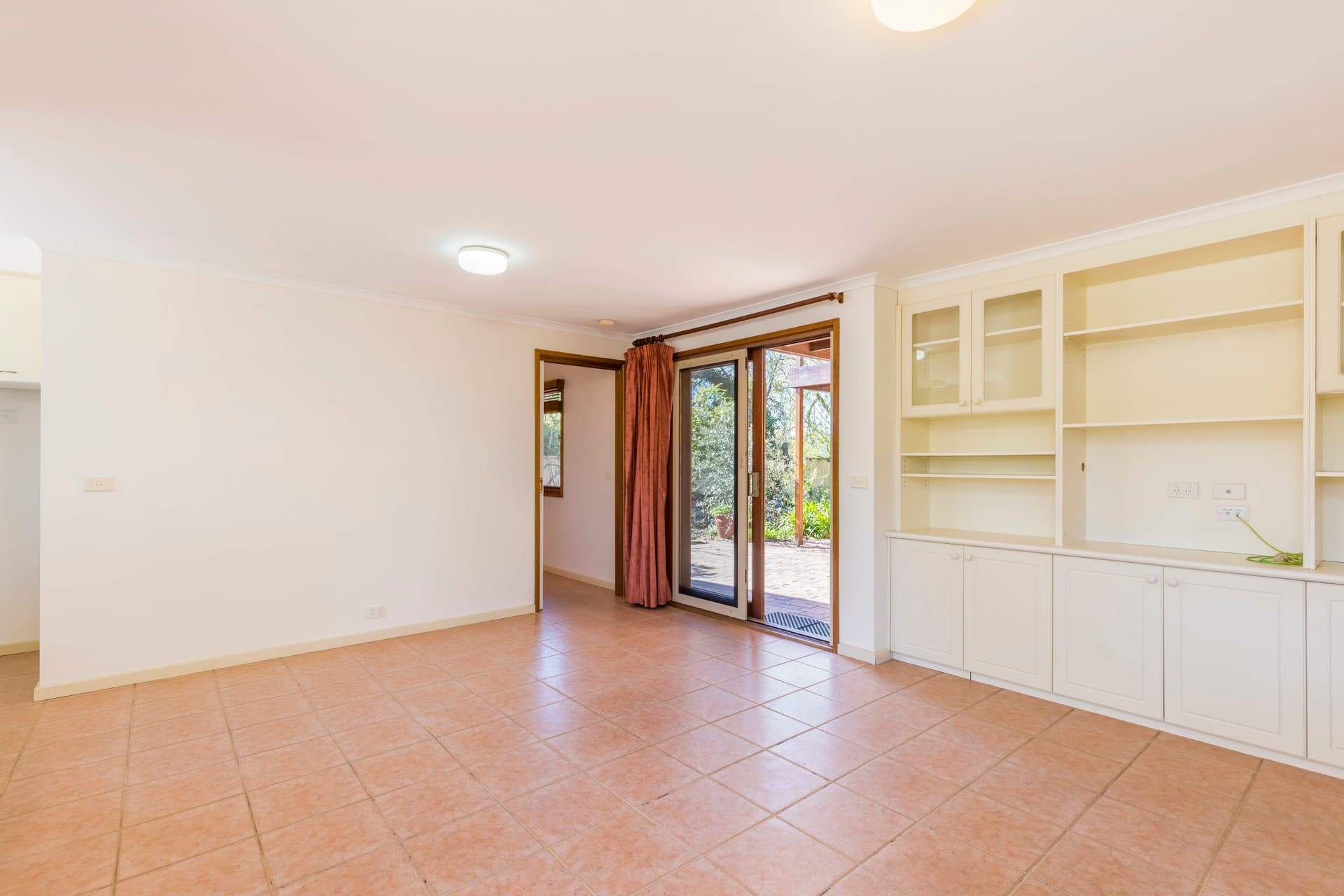 151 Castleton Crescent, Gowrie ACT 2904, Gowrie - Thumbnail 8