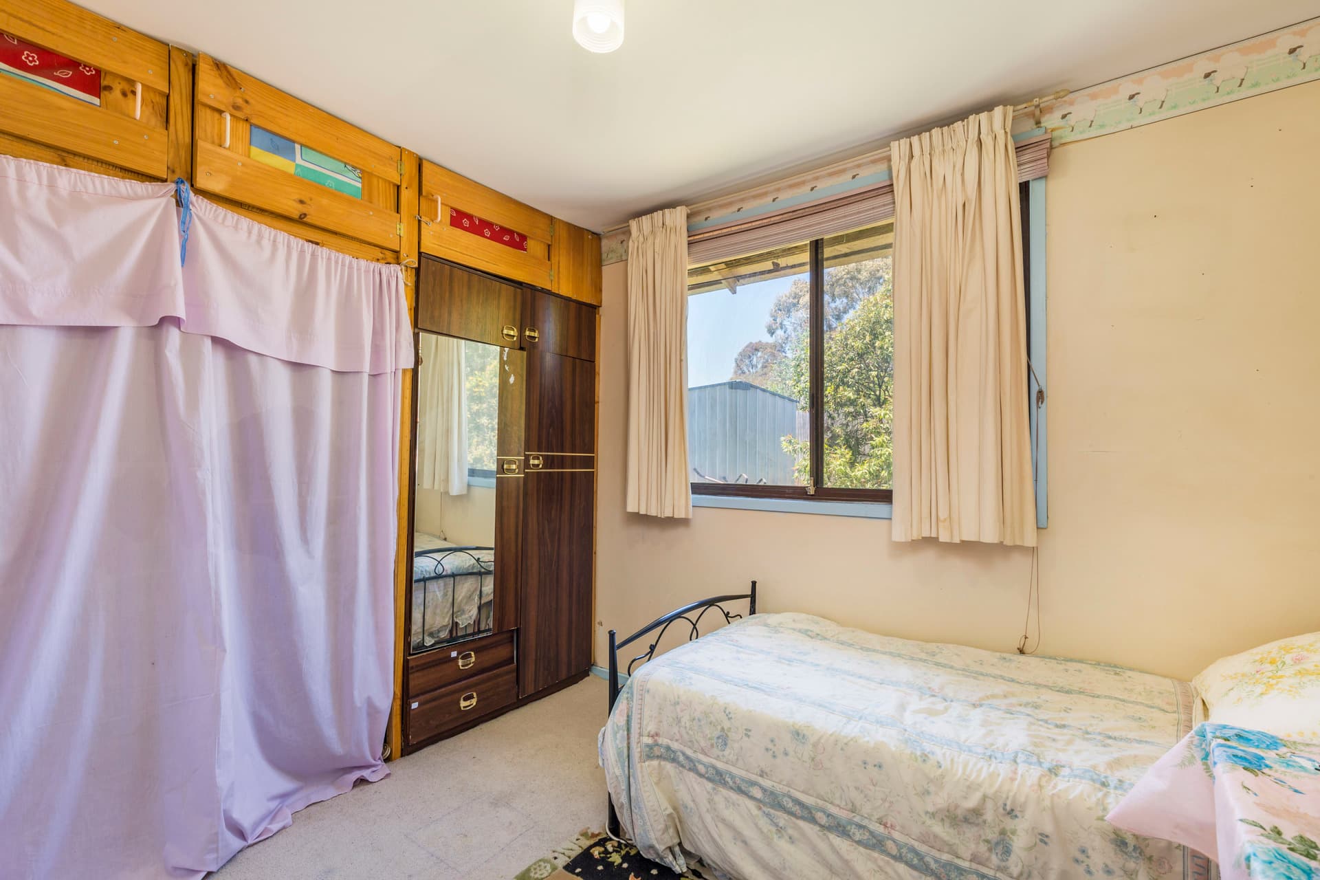 13 Waterfield Place, Charnwood ACT 2615, Charnwood - Thumbnail 2