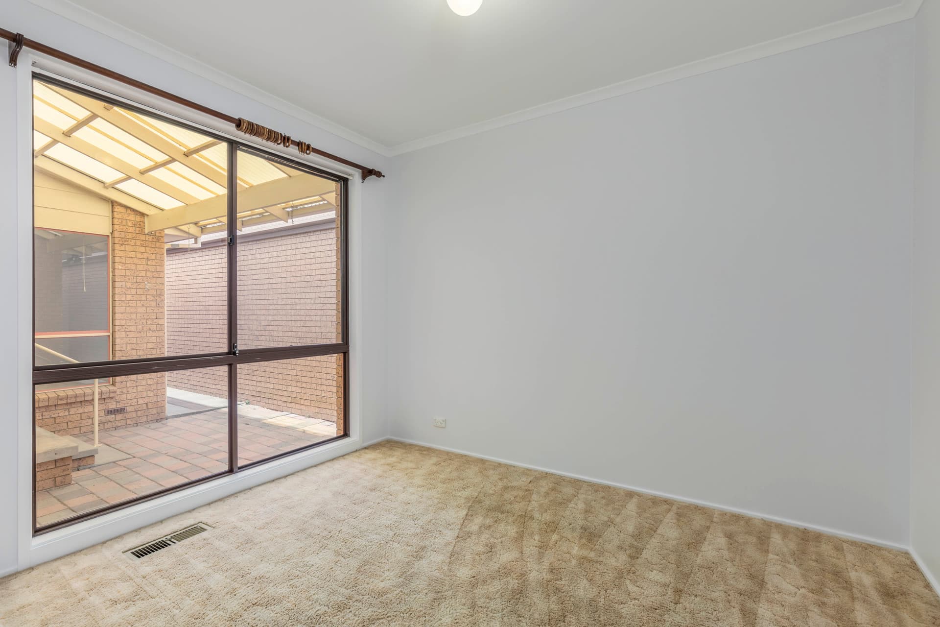 8 Enright Crescent, Florey ACT 2615, Florey - Thumbnail 4