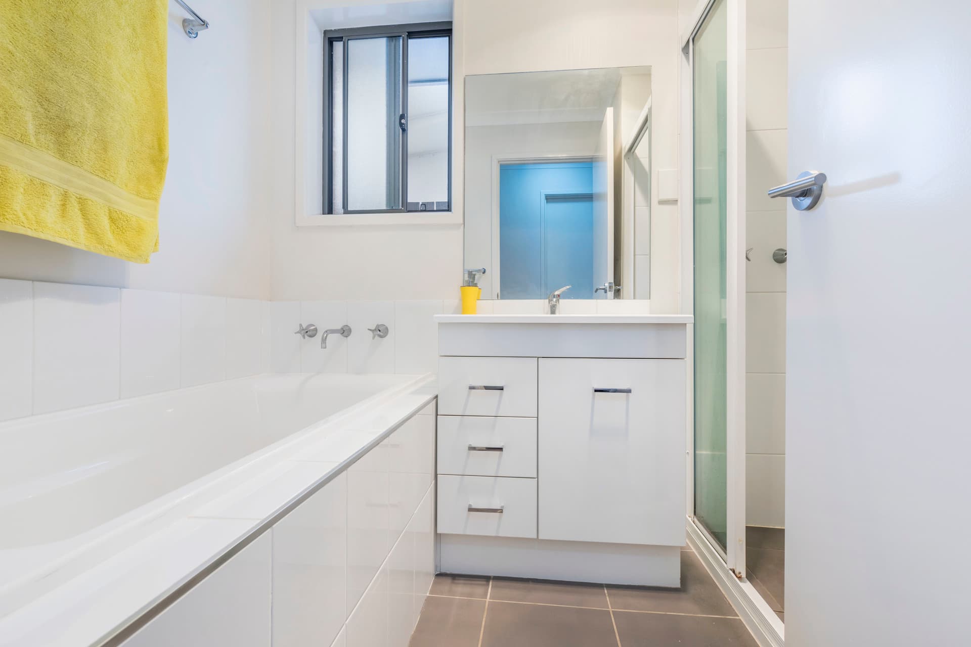 27 Isbister Street, Macgregor ACT 2615, Macgregor - Thumbnail 2