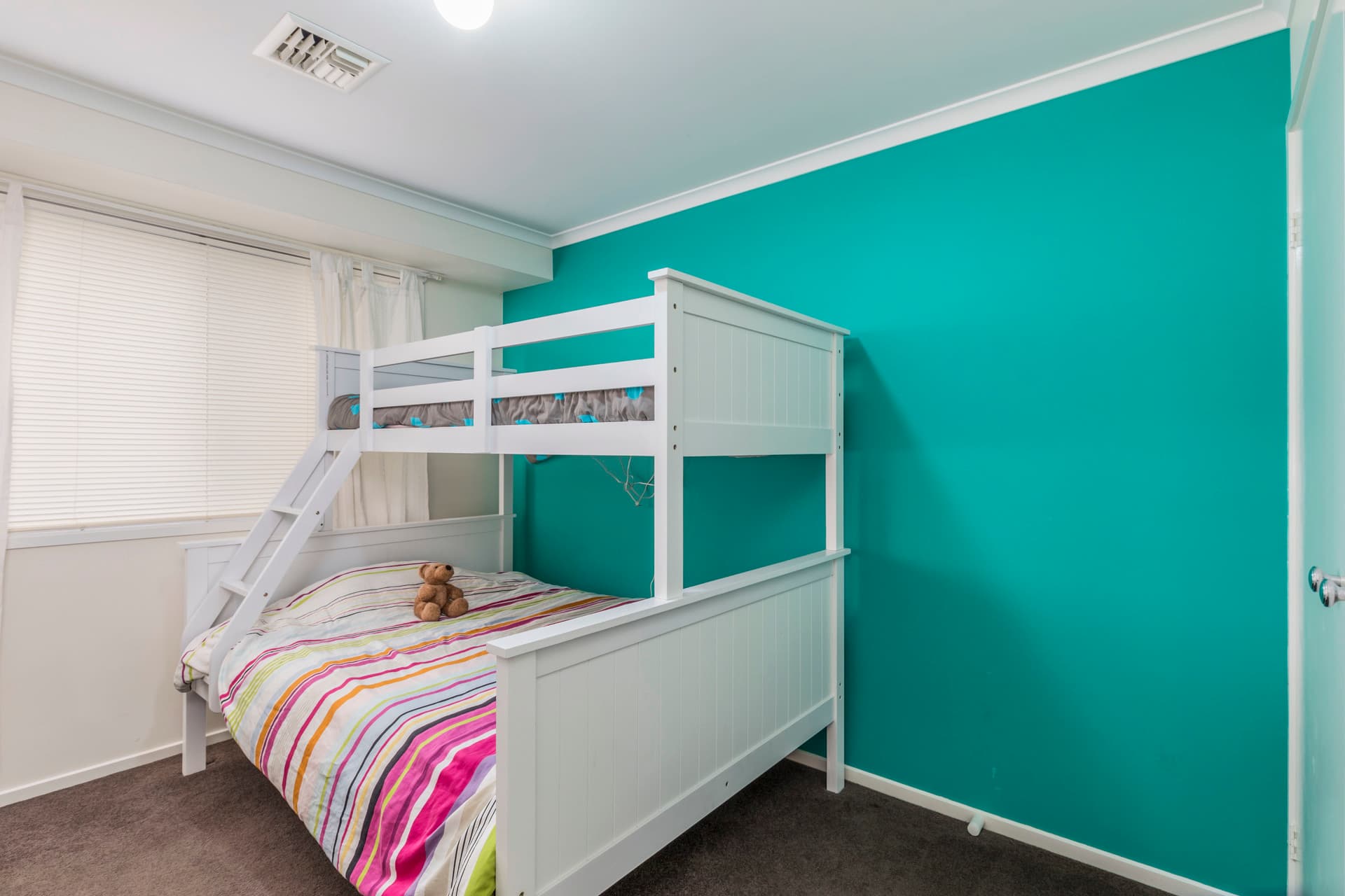 27 Siroset Close, Dunlop ACT 2615, Dunlop - Image 1