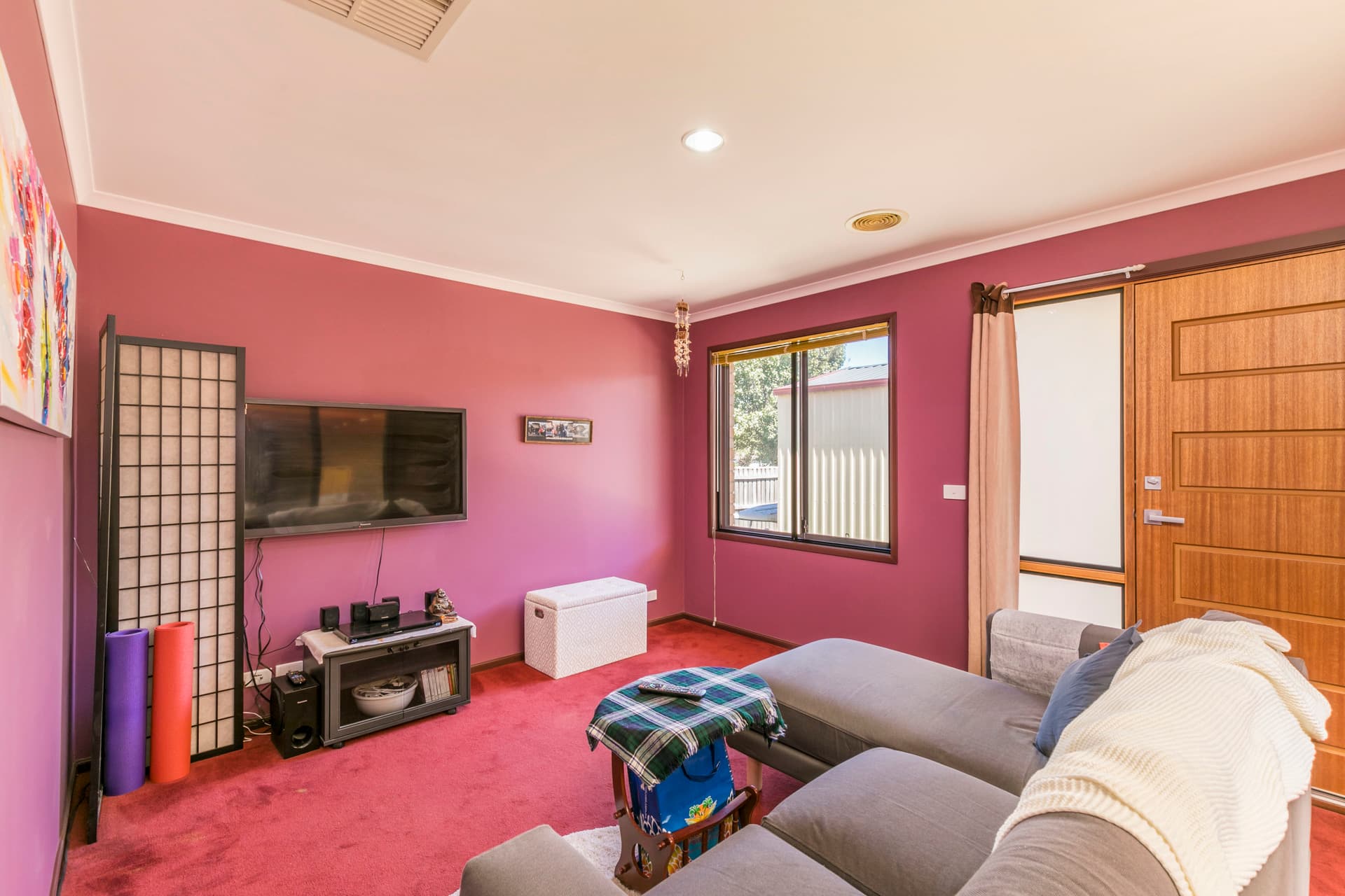 16 Ikara Close, Dunlop ACT 2615, Dunlop - Thumbnail 2