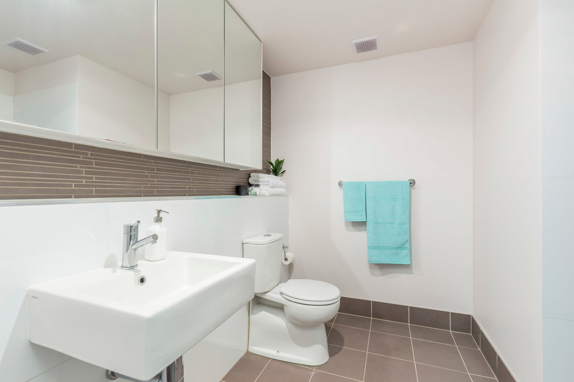 203/142 Anketell Street, Greenway ACT 2900, Greenway - Thumbnail 2