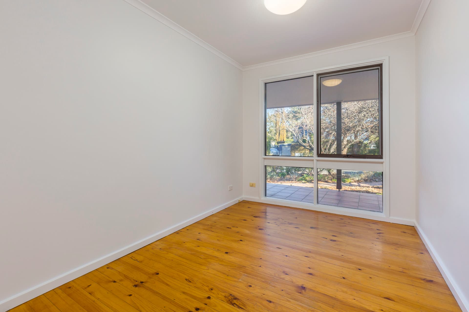 11 Langridge Street, Wanniassa ACT 2903, Wanniassa - Thumbnail 2