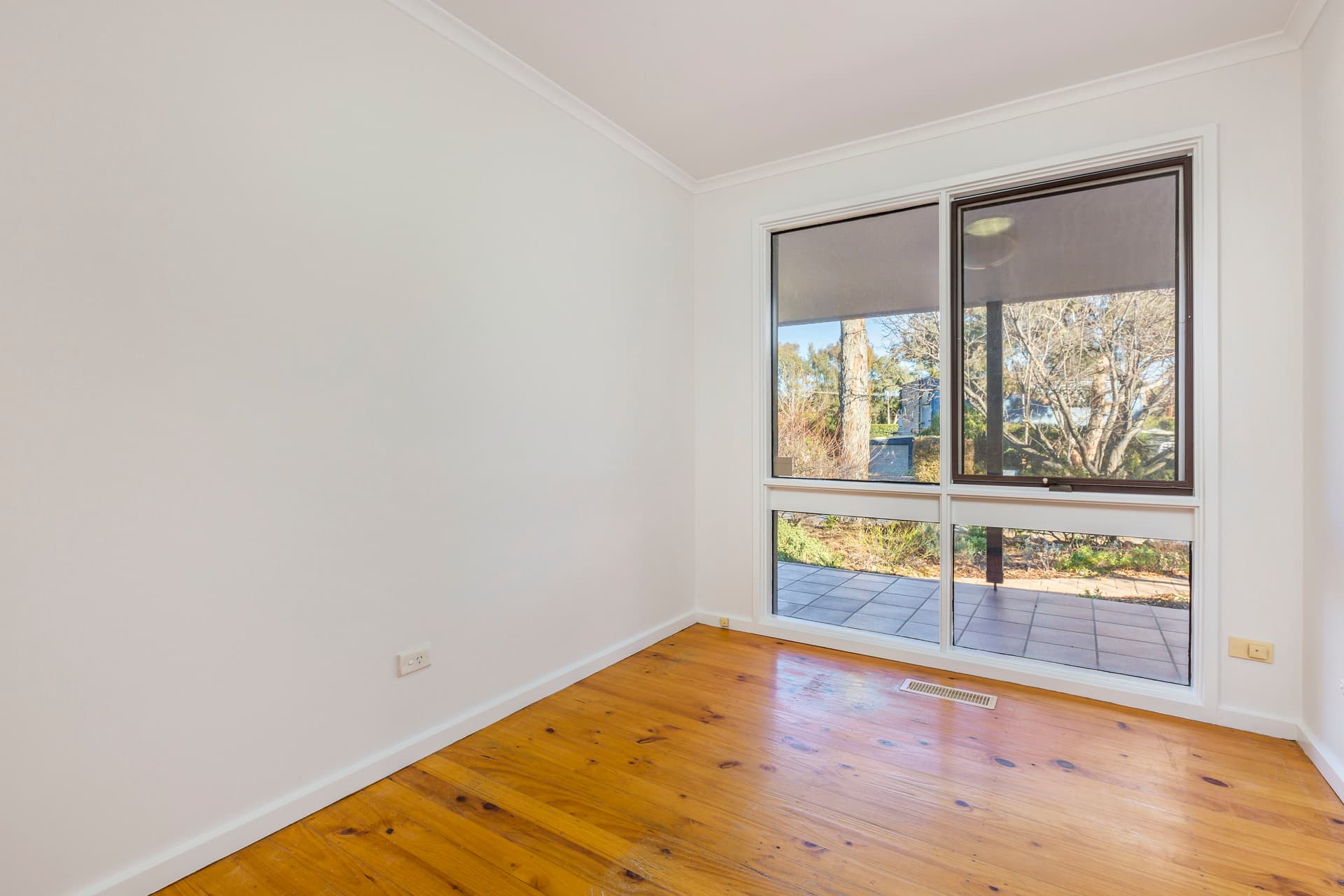 11 Langridge Street, Wanniassa ACT 2903, Wanniassa - Image 1