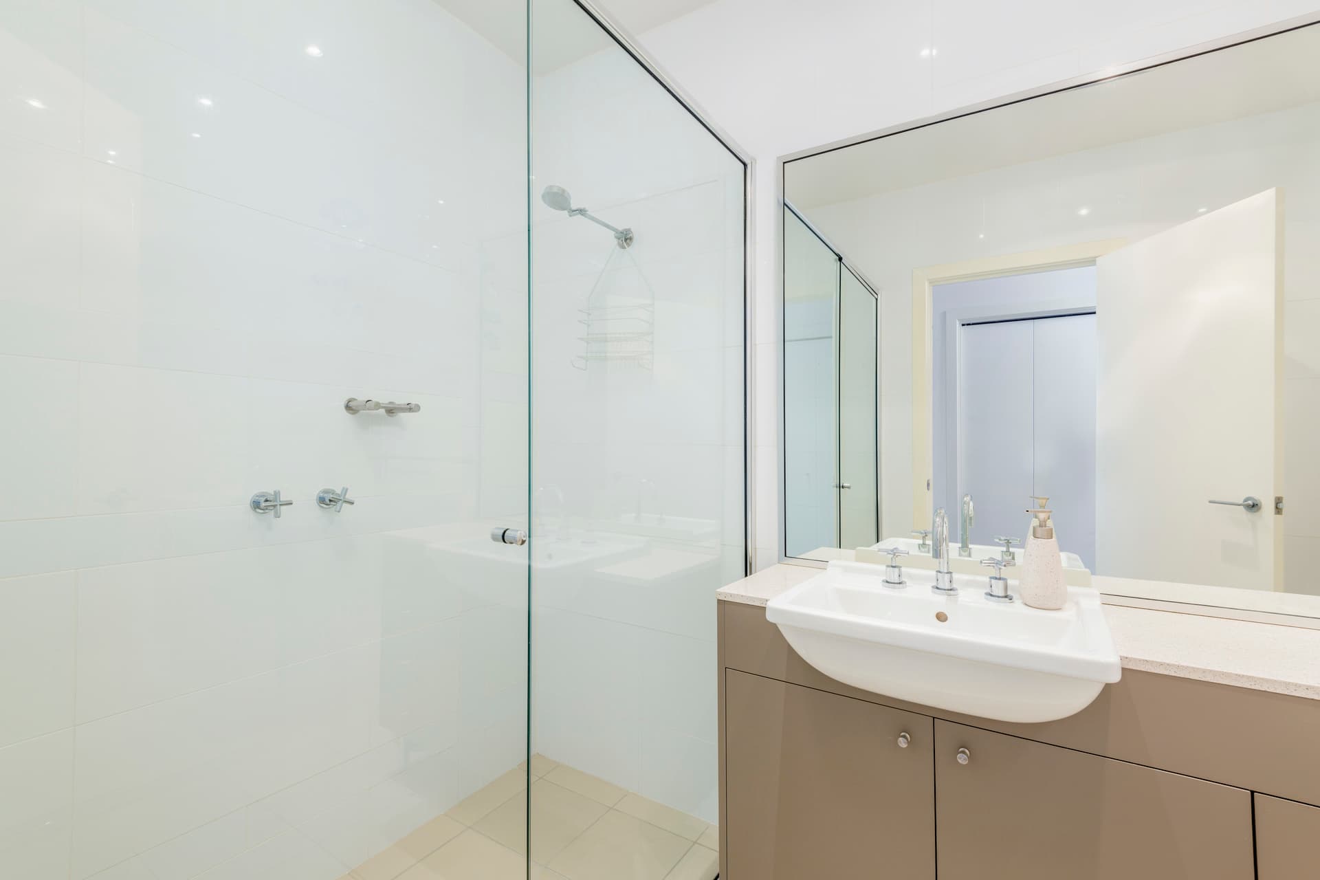 53/215 Aspinall Street, Watson ACT 2602, Watson - Thumbnail 6