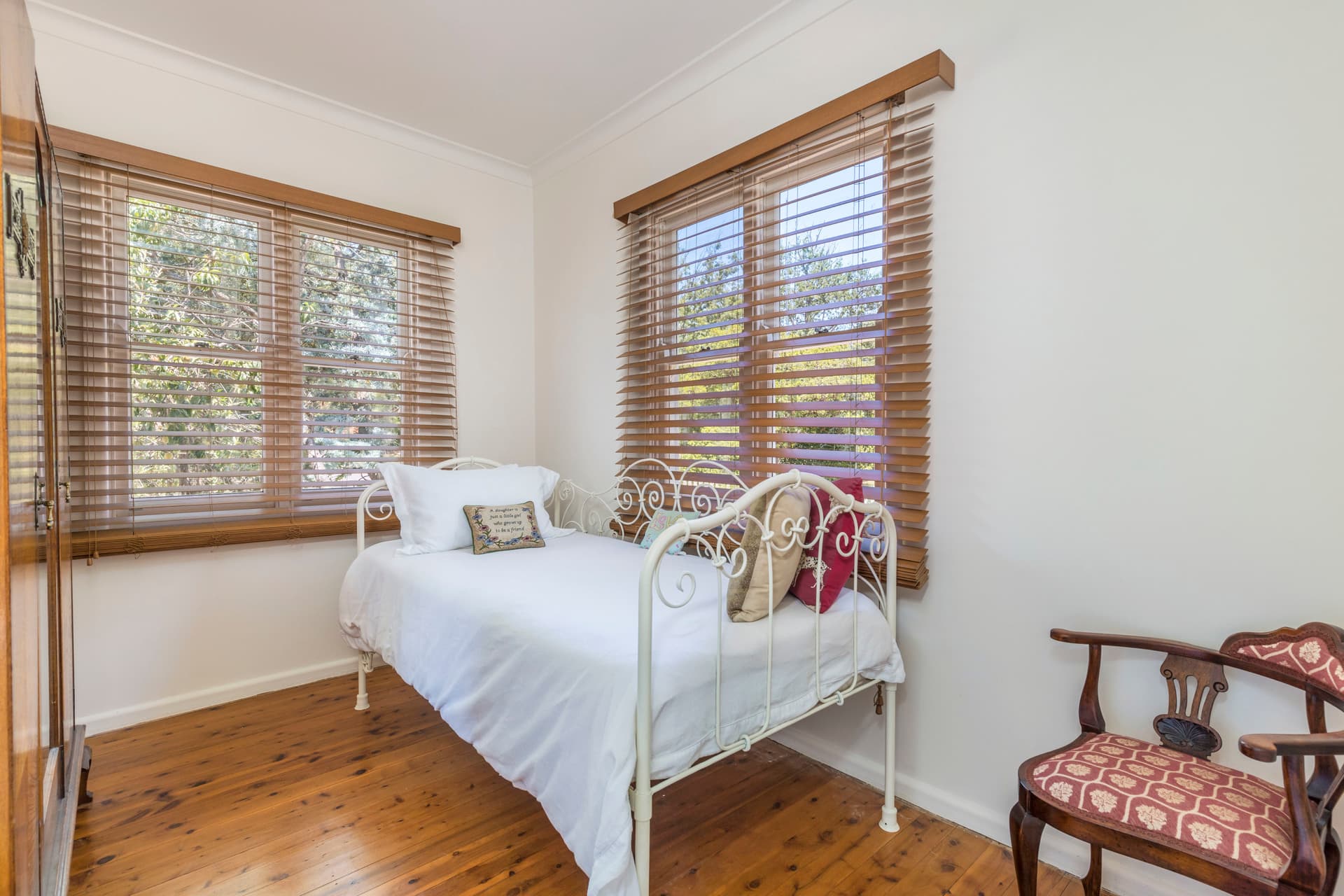 11 Shortland Crescent, Ainslie ACT 2602, Ainslie - Thumbnail 2