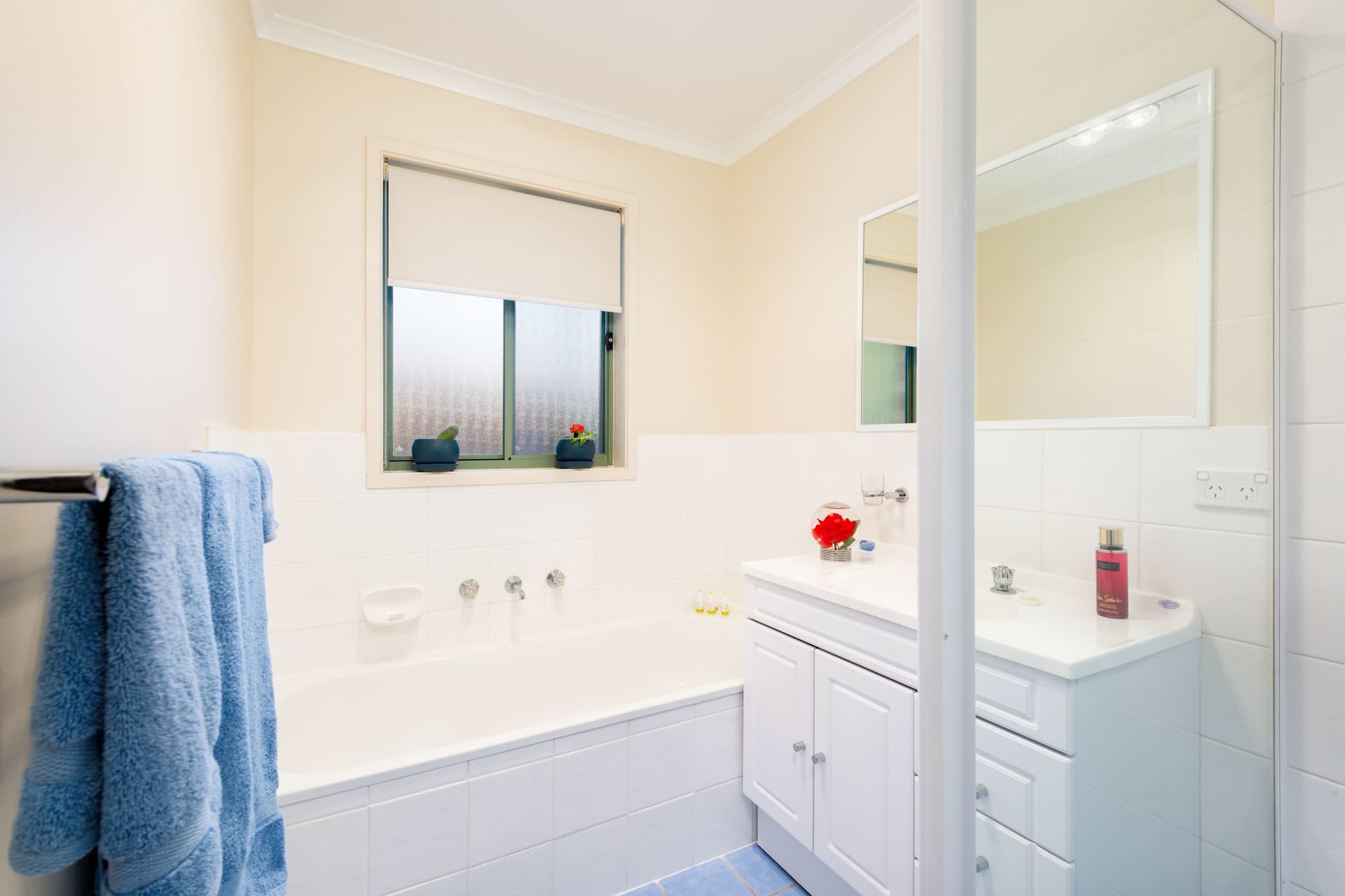 6 Swallow Street, Dunlop ACT 2615, Dunlop - Thumbnail 2