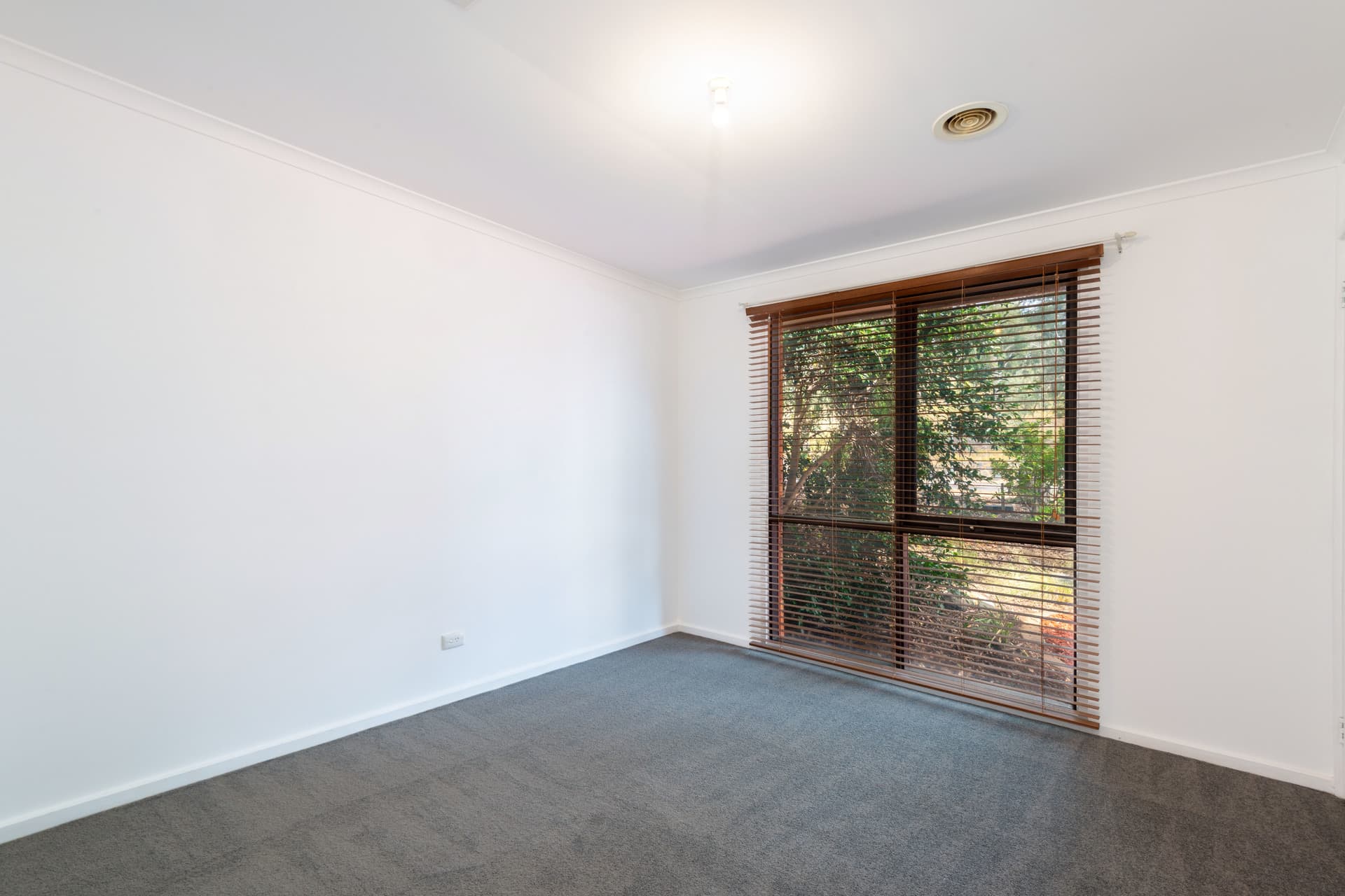120 Learmonth Drive, Kambah ACT 2902, Kambah - Thumbnail 6