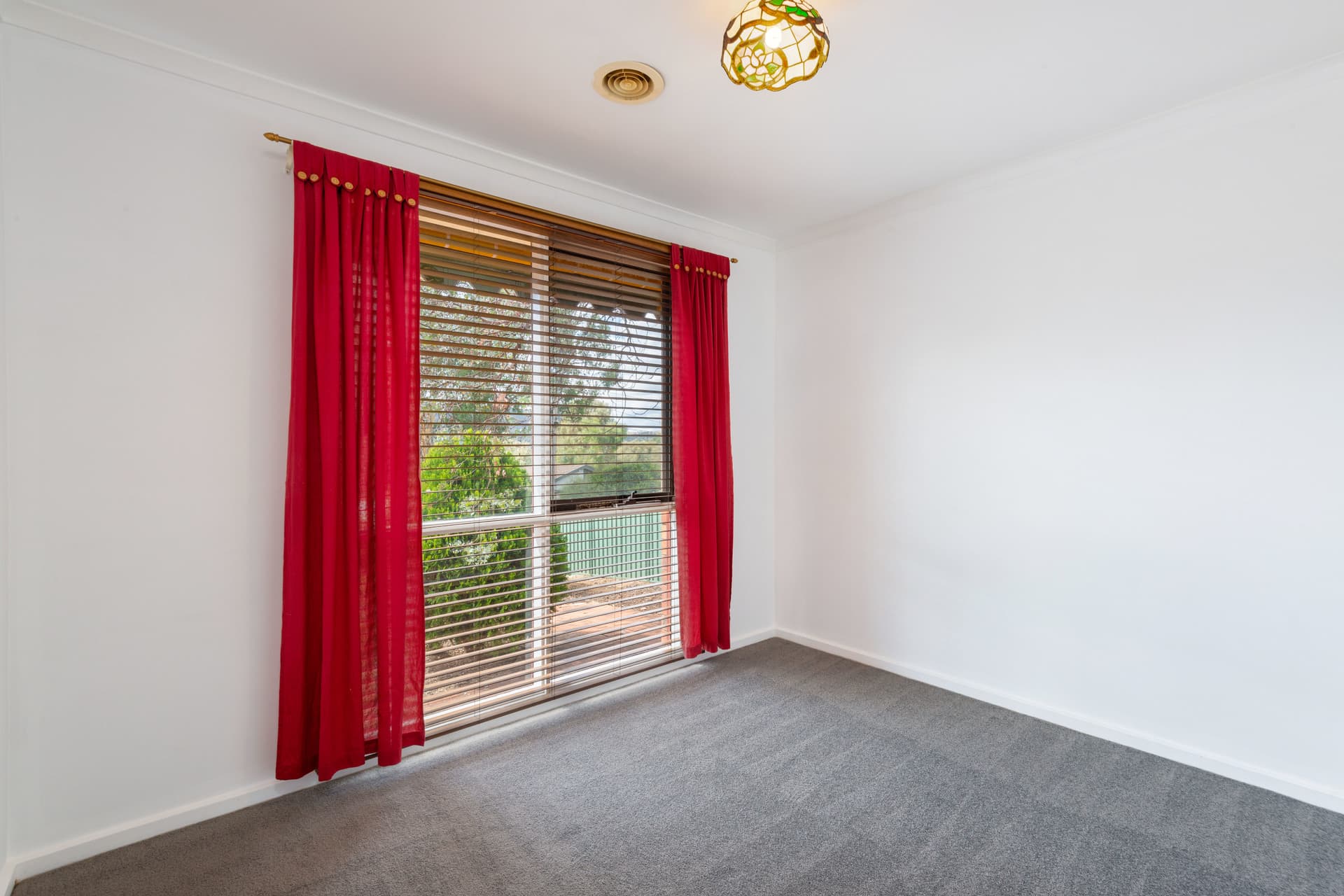 120 Learmonth Drive, Kambah ACT 2902, Kambah - Thumbnail 4