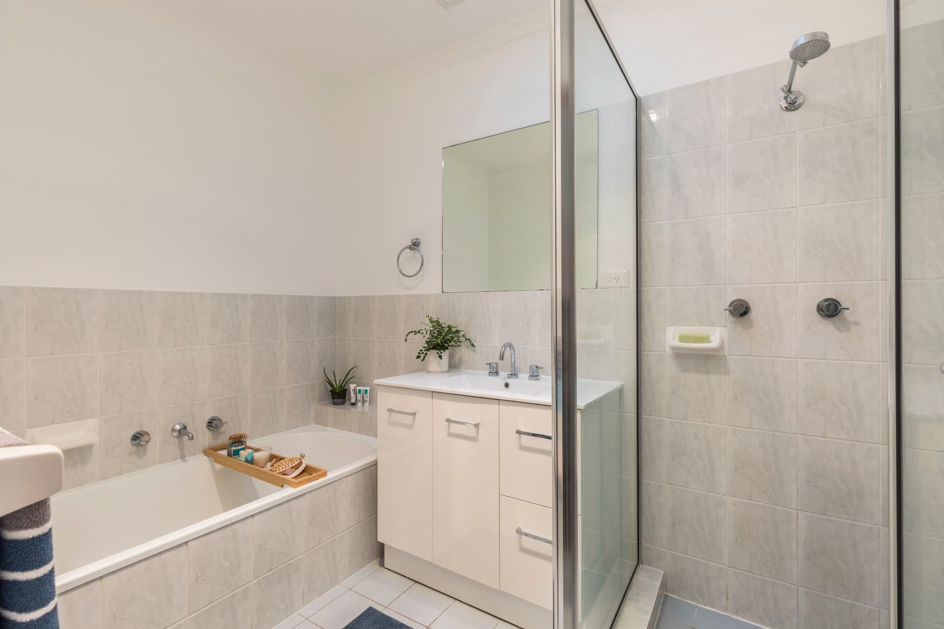 17 Mathews Place, Banks ACT 2906, Banks - Thumbnail 2