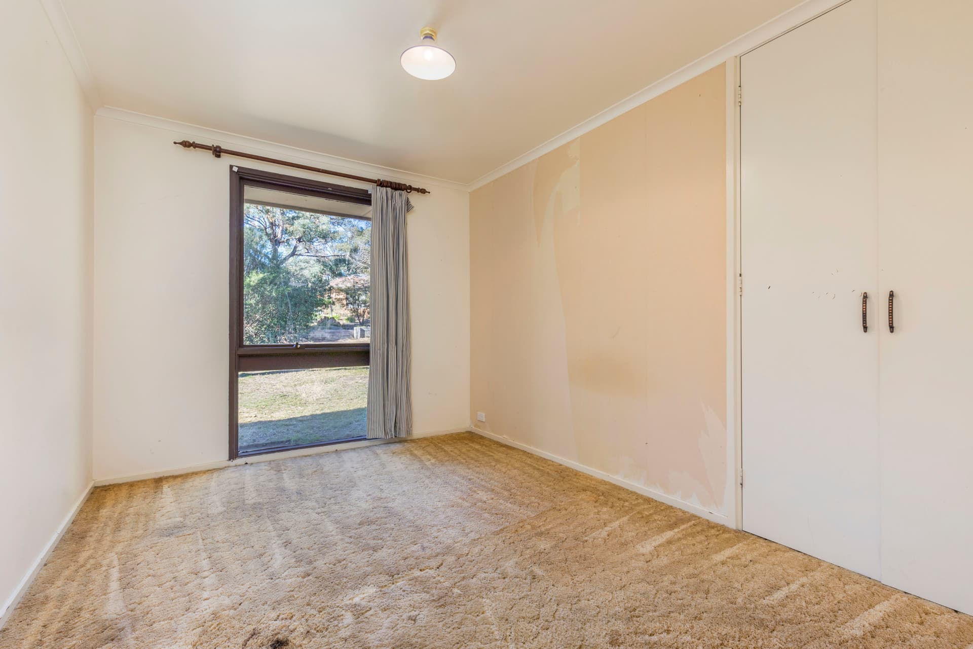 4 Birnie Place, Charnwood ACT 2615, Charnwood - Thumbnail 2
