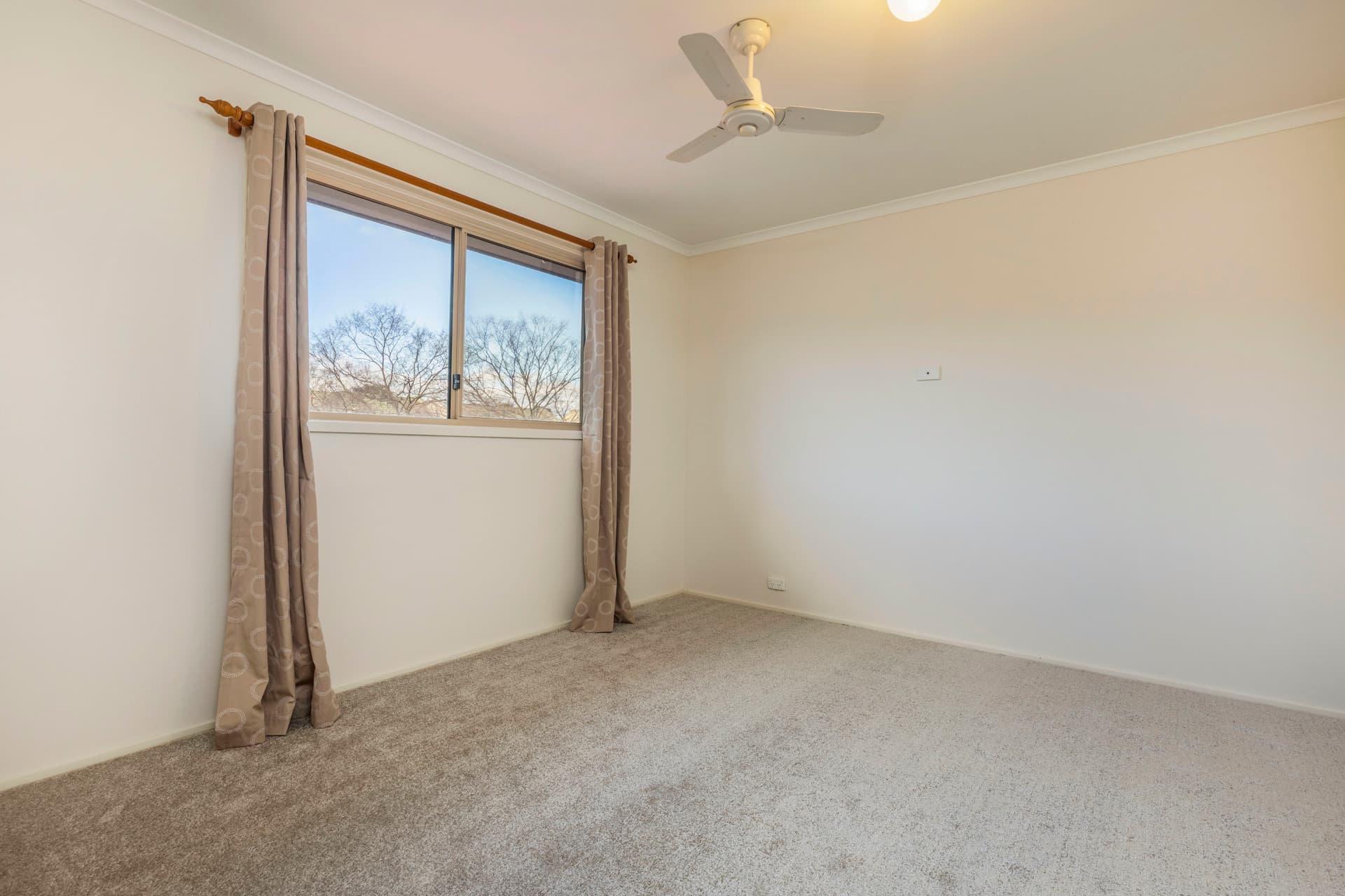 11 Brooker Street, Bonython ACT 2905, Bonython - Thumbnail 3