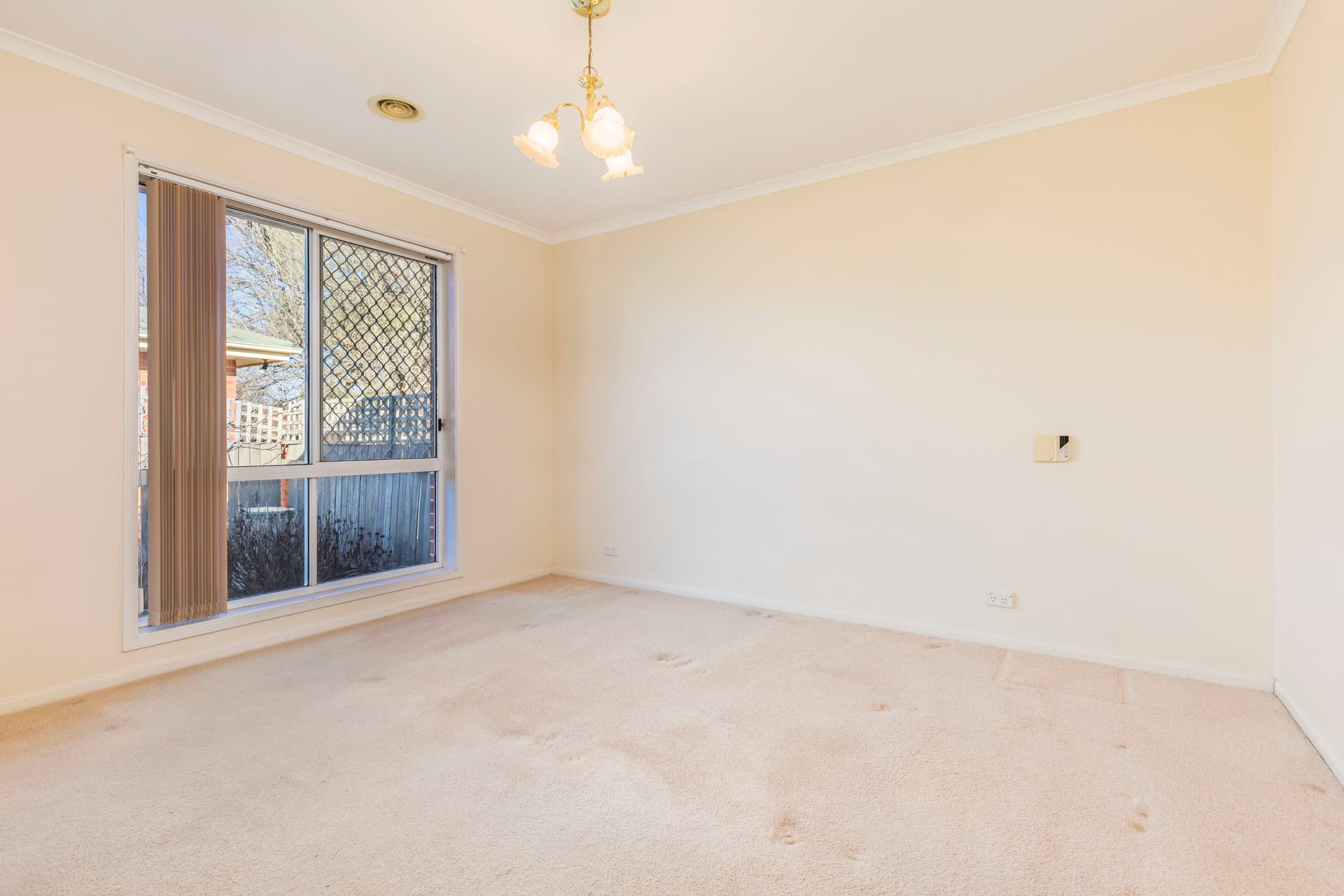 15 Dacomb Court, Dunlop ACT 2615, Dunlop - Image 1