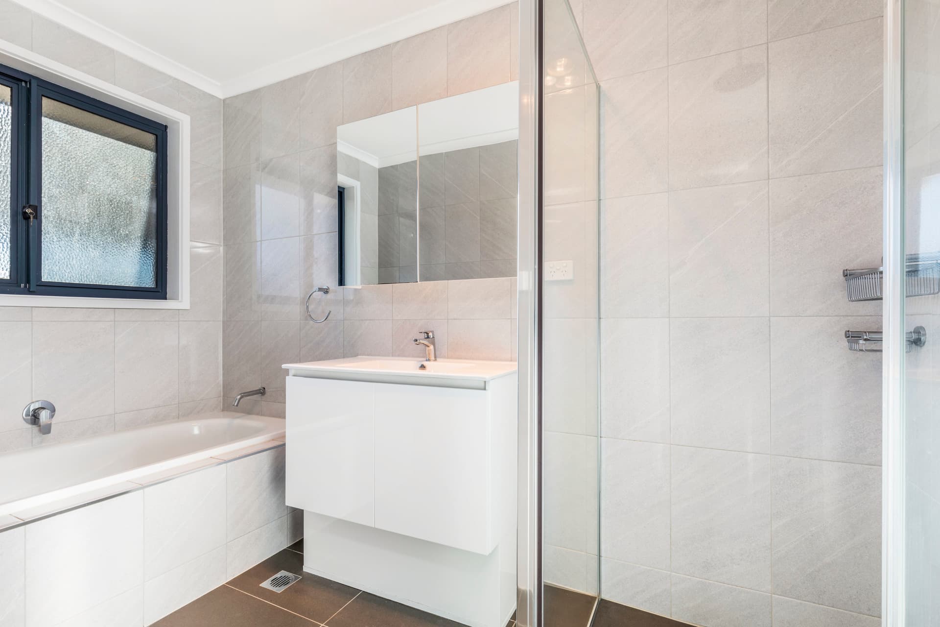41 Rossarden Street, Fisher ACT 2611, Fisher - Thumbnail 2