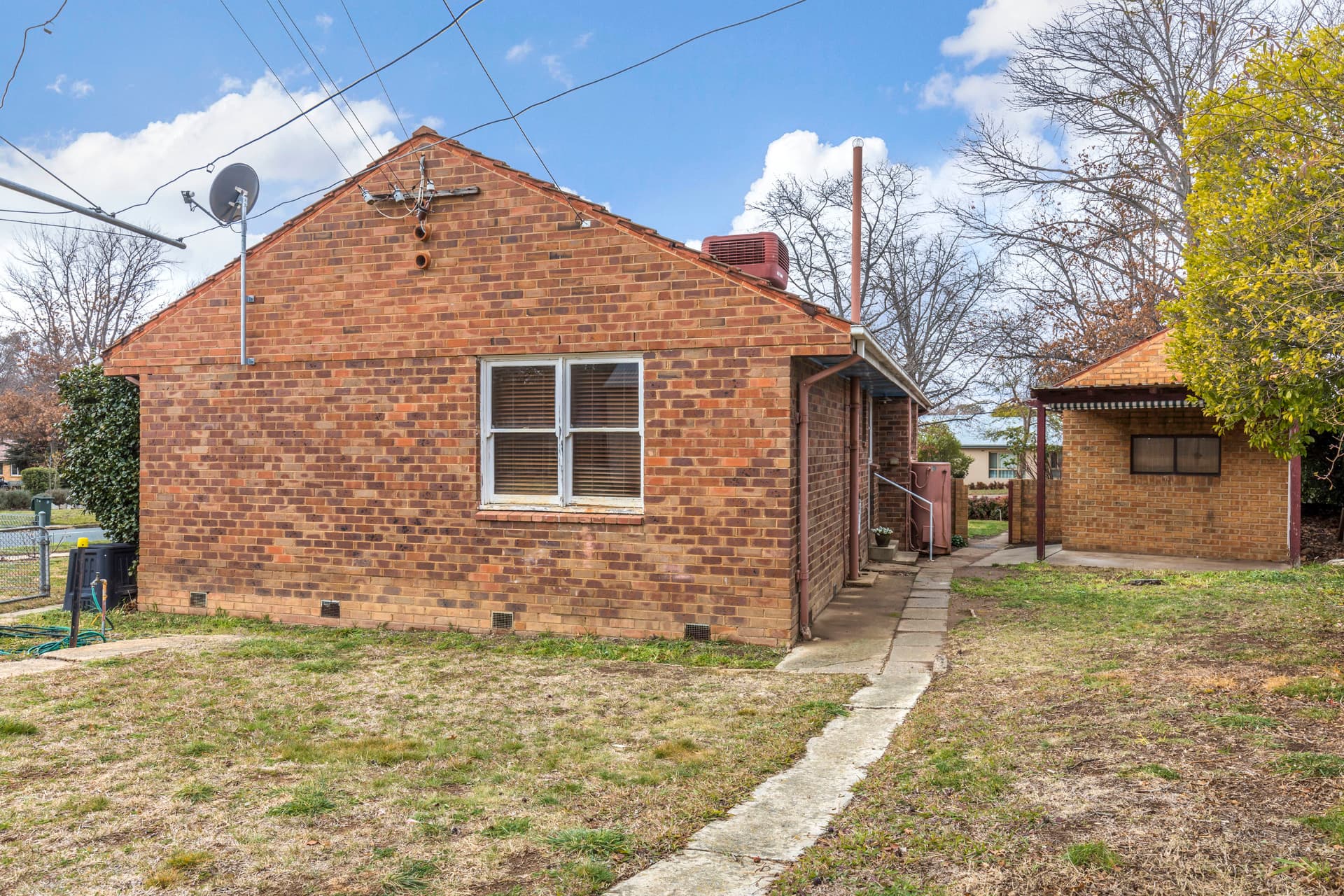90 Walker Crescent, Narrabundah ACT 2604, Narrabundah - Thumbnail 7