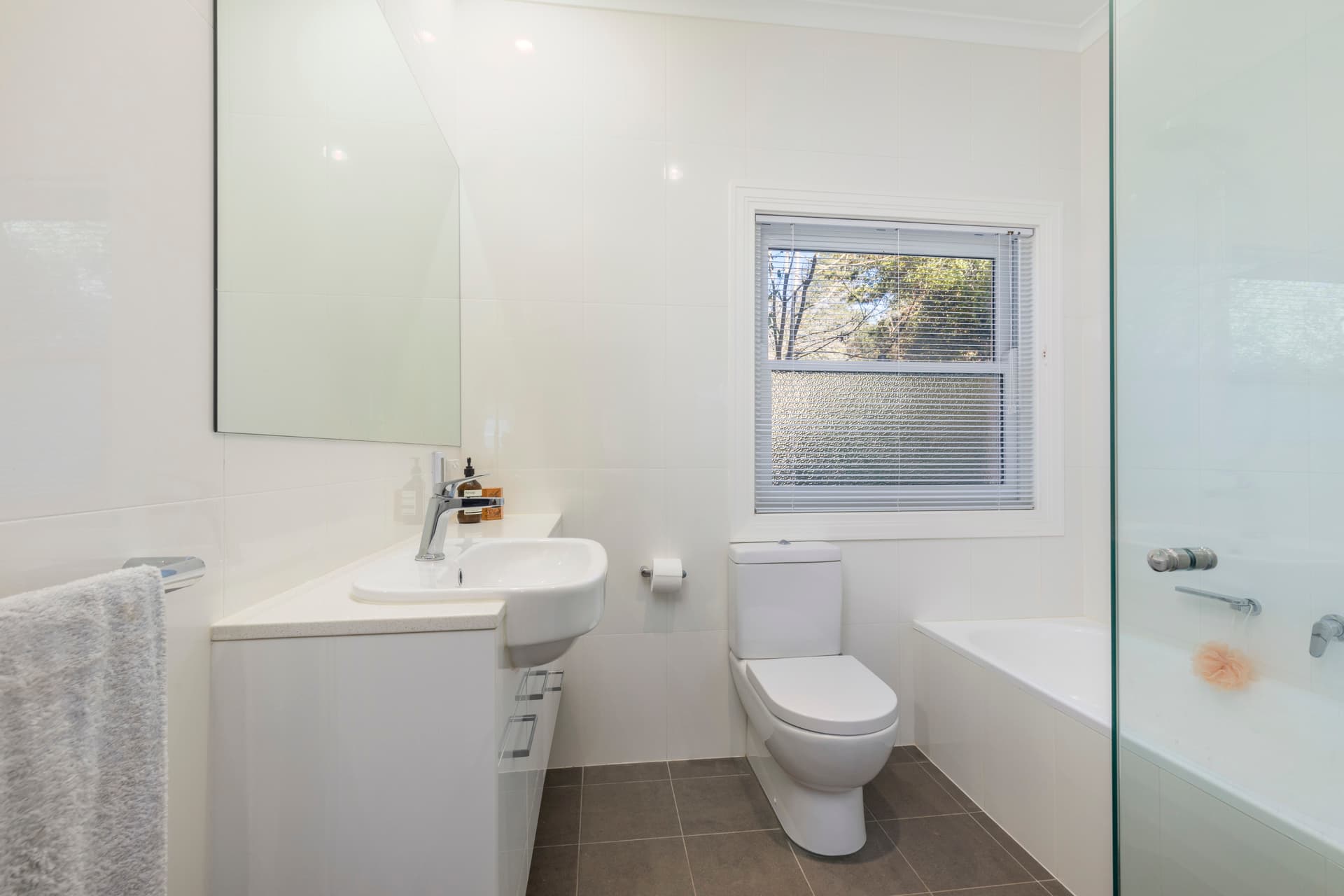 10 Gipps Street, Barton ACT 2600, Barton - Thumbnail 2