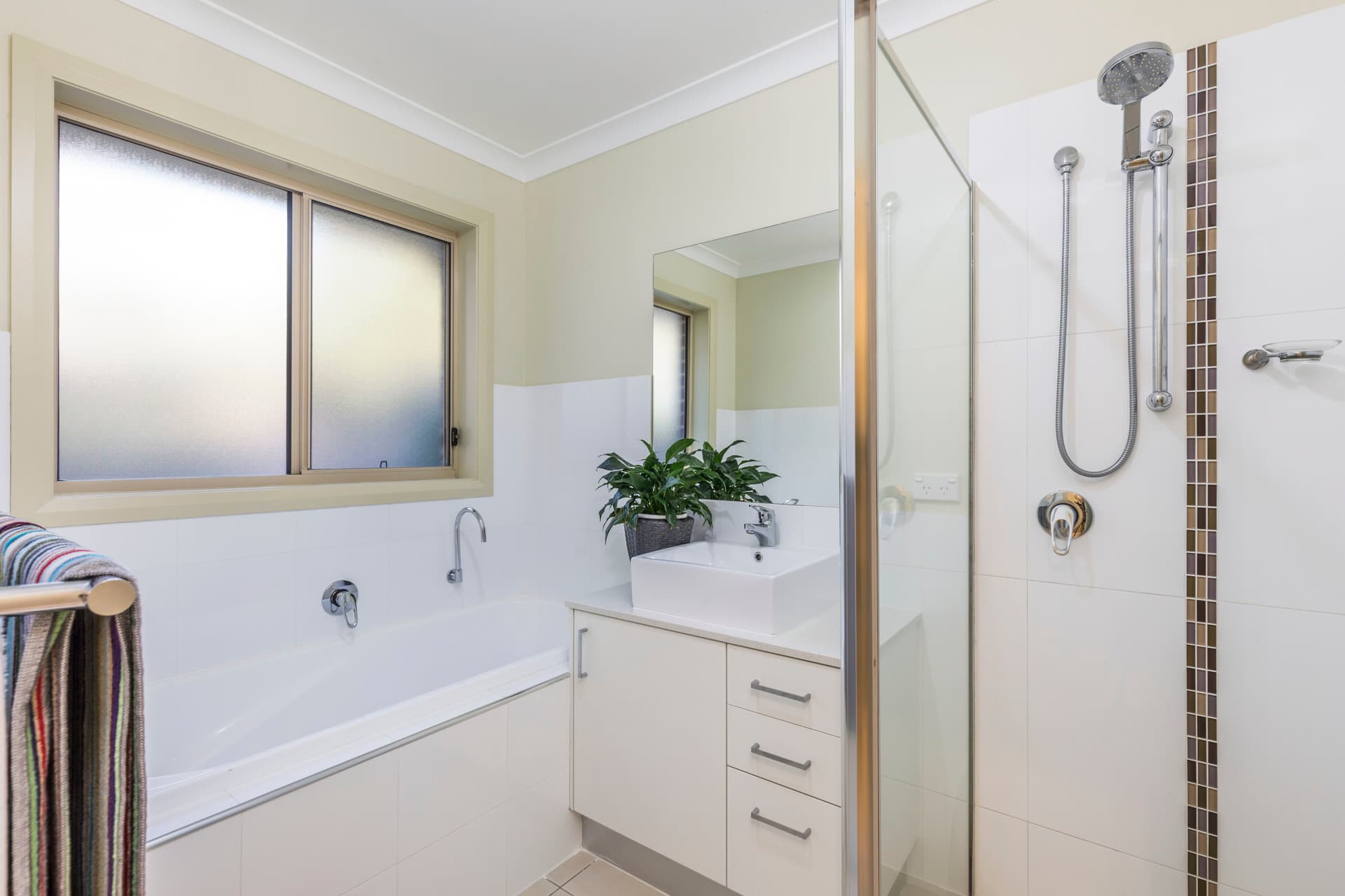 8 Overbury Street, Dunlop ACT 2615, Dunlop - Thumbnail 6