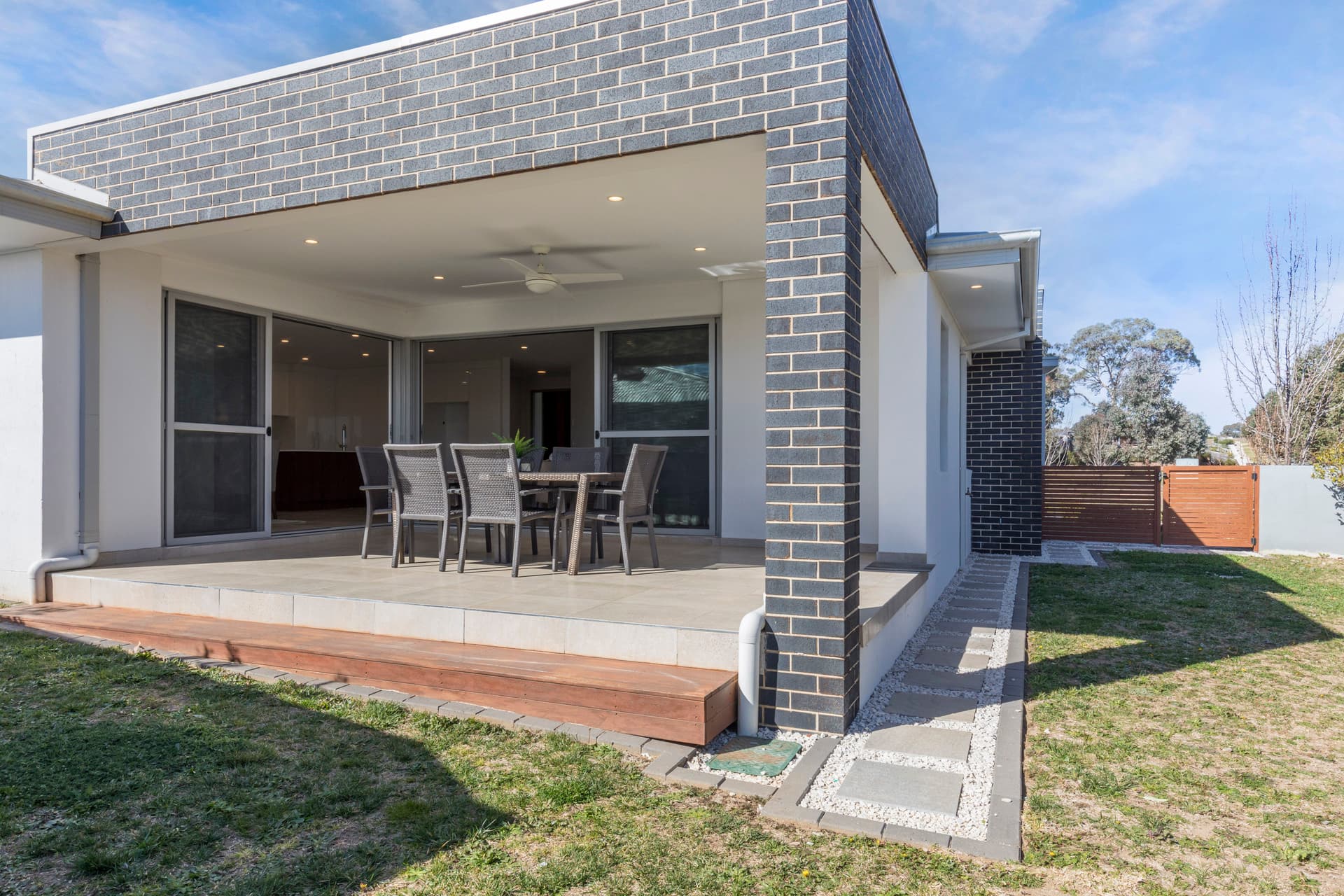 1 Lanaba Street, Crace ACT 2911, Crace - Thumbnail 8