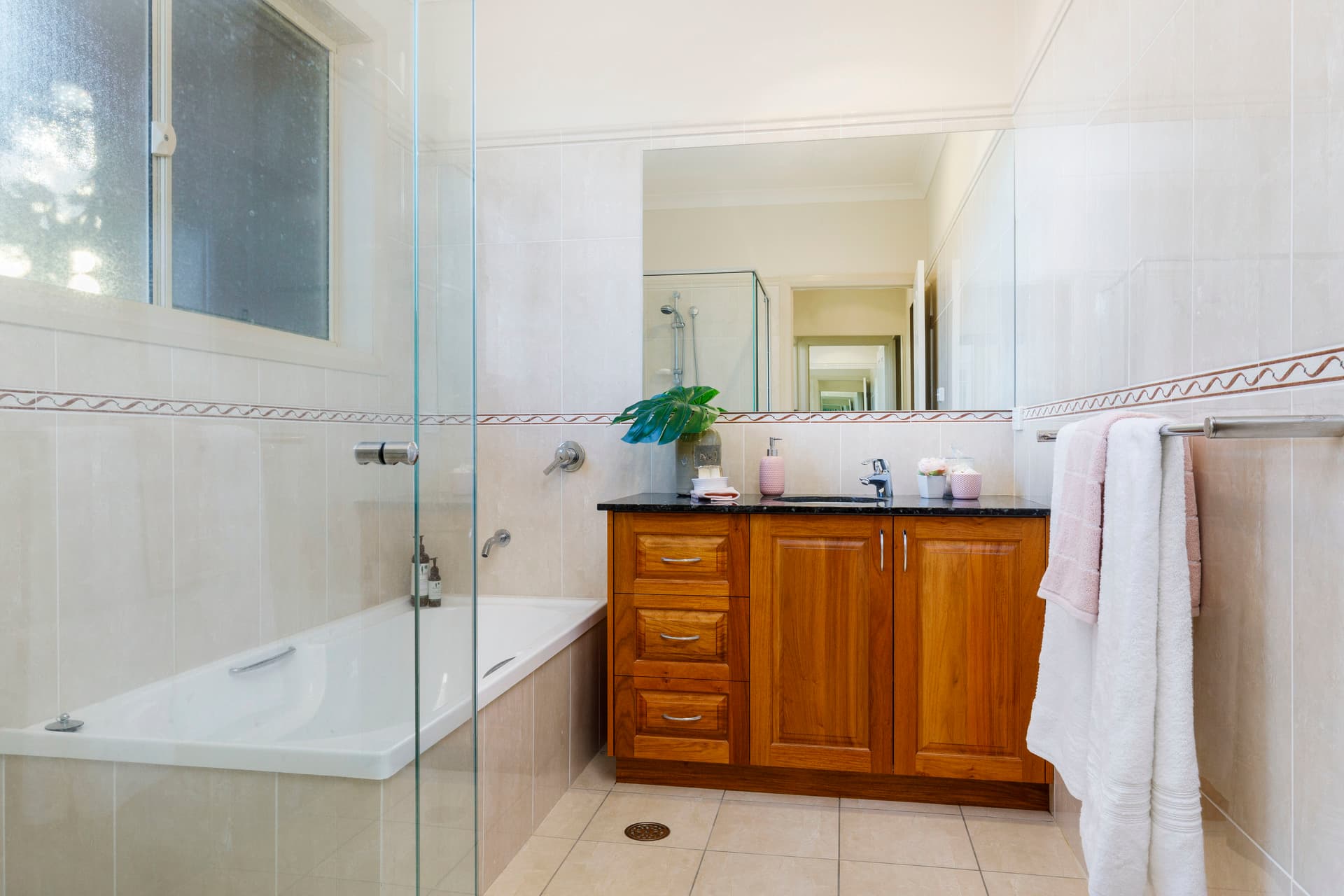 31 Strayleaf Crescent, Gungahlin ACT 2912, Gungahlin - Thumbnail 7