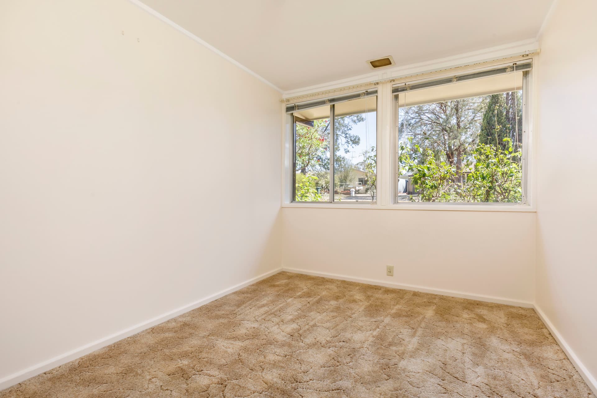 16 Sellwood Street, Holt ACT 2615, Holt - Thumbnail 2